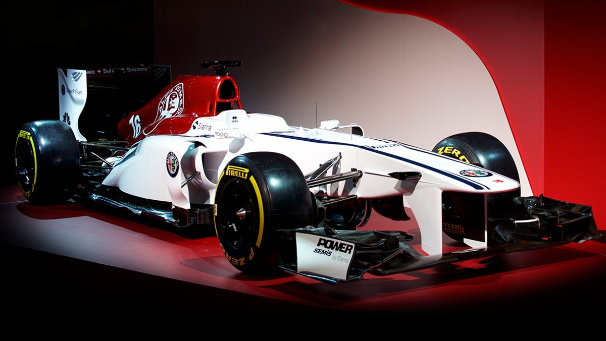 LATERAL DEL ALFA ROMEO SAUBER F1 TEAM LATERAL DEL ALFA ROMEO SAUBER F1 TEAM