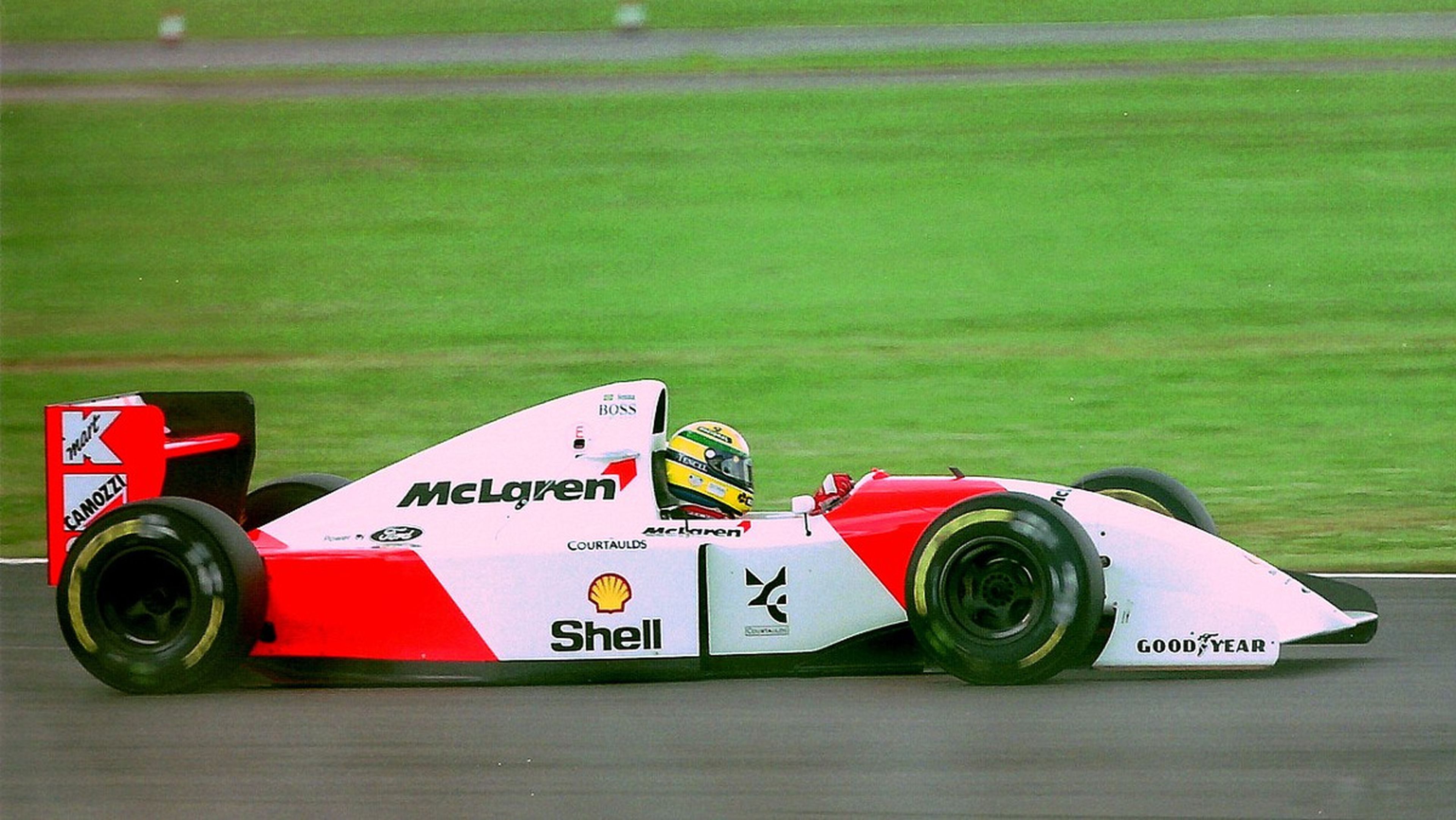 Ayrton_Senna_-_Mclaren_MP4-8