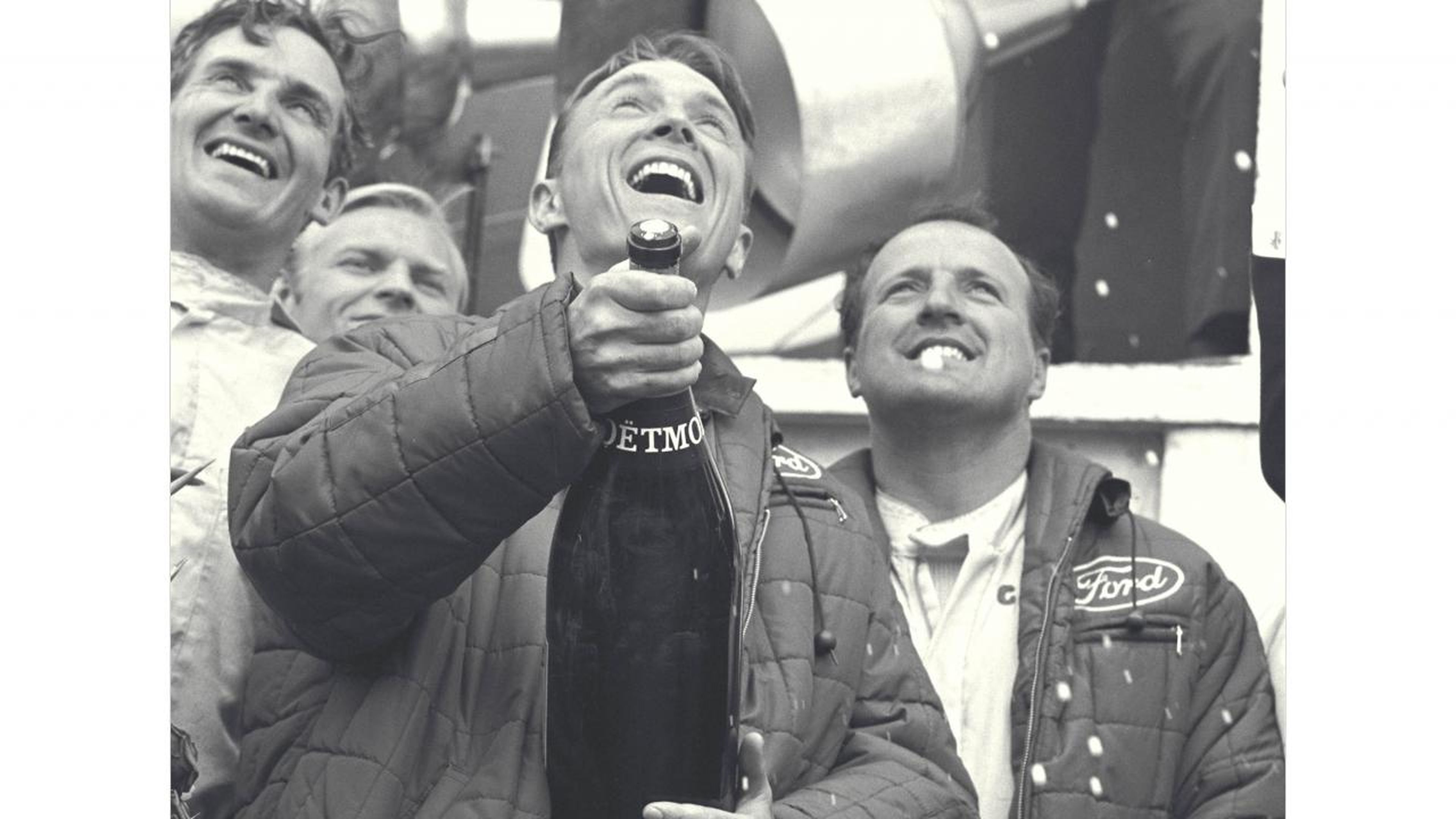 Dan Gurney - primera ducha de champán en competición