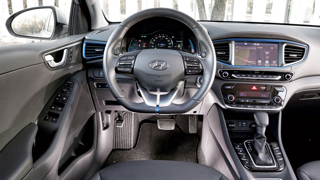 Comparativa: Hyundai Ioniq y VW Golf GTE Comparativa: Hyundai Ioniq y VW Golf GTE