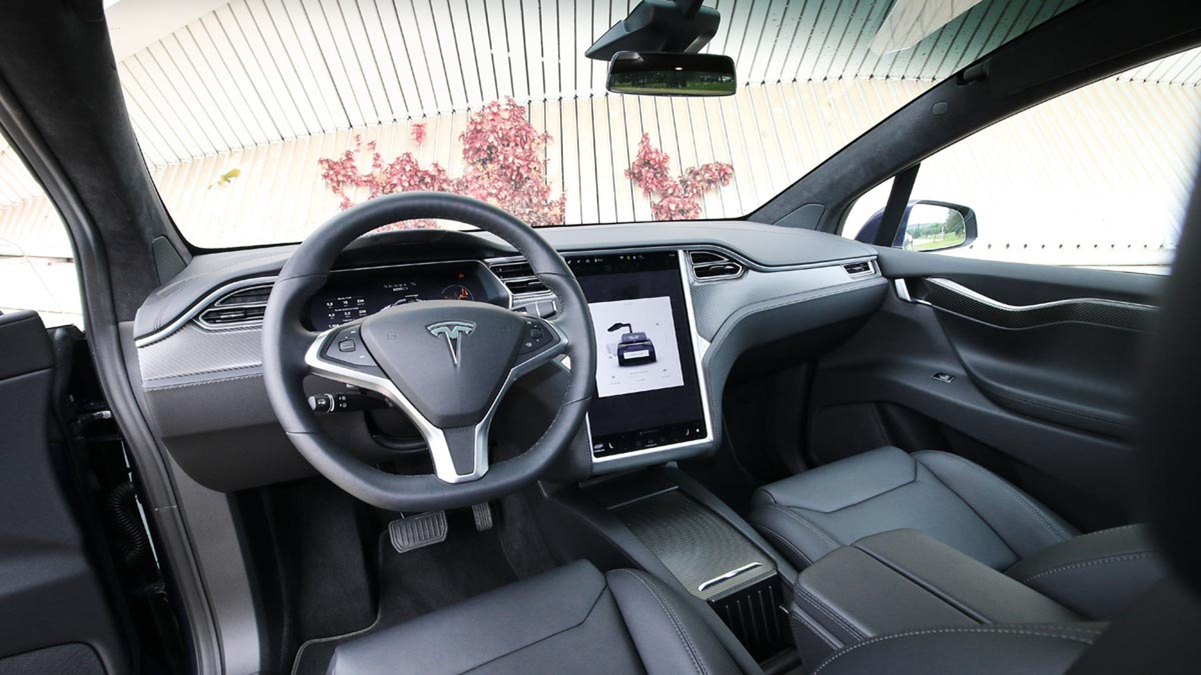 Lo más sorprendente del Tesla Model X: pantalla en el salpicadero