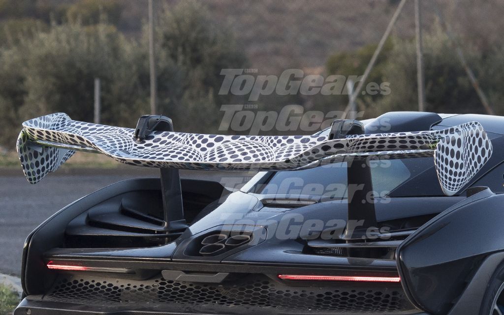 McLaren Senna spoiler Menos mal que lo camuflan