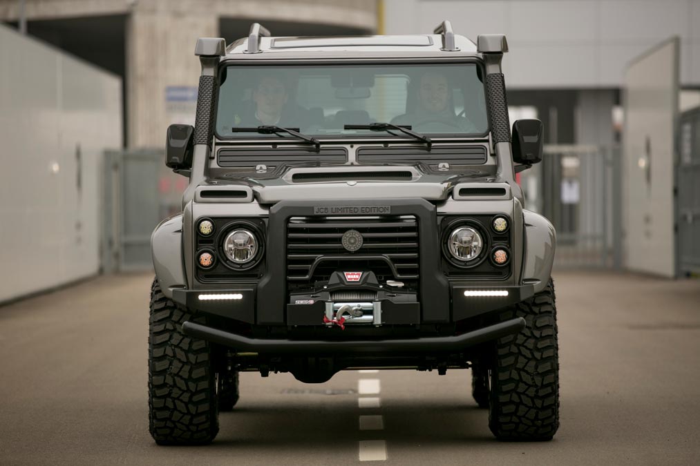 Prueba Land Rover Defender Ares Design todoterreno v8 loco locura robusto off-road