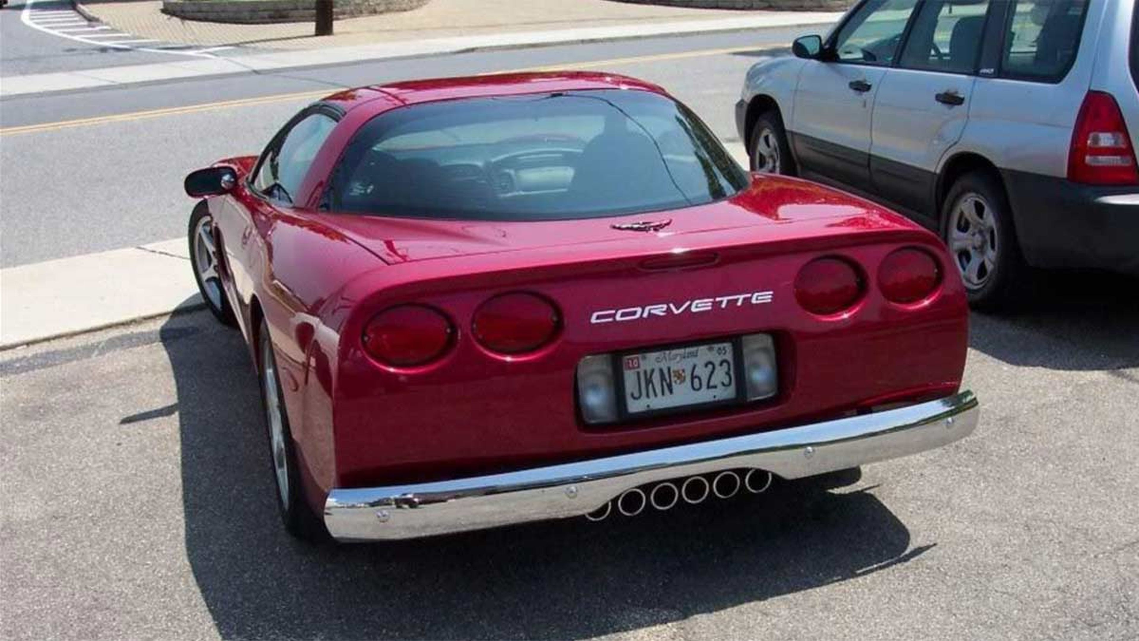 Corvette seis escapes