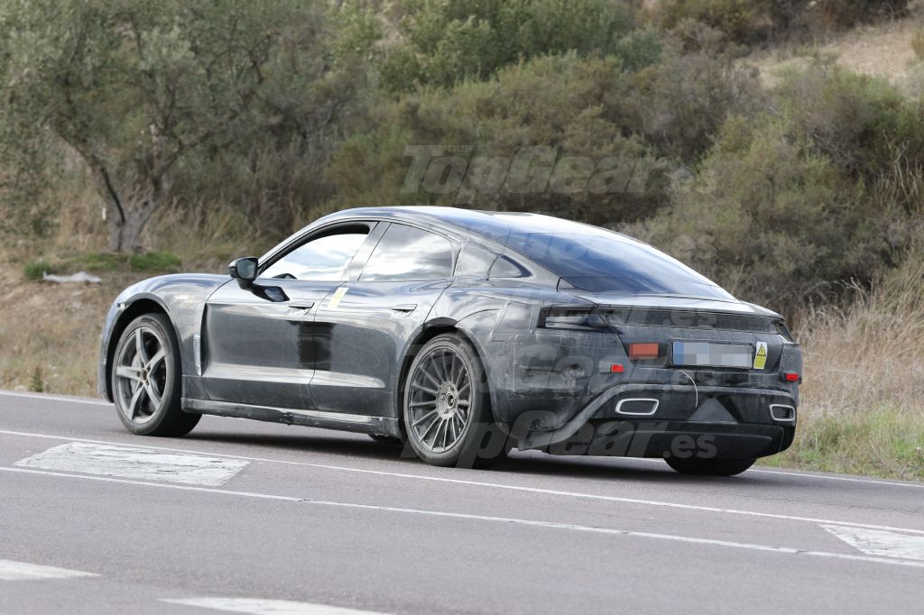 Mula Porsche Mission E El Mission E sigue de pruebas