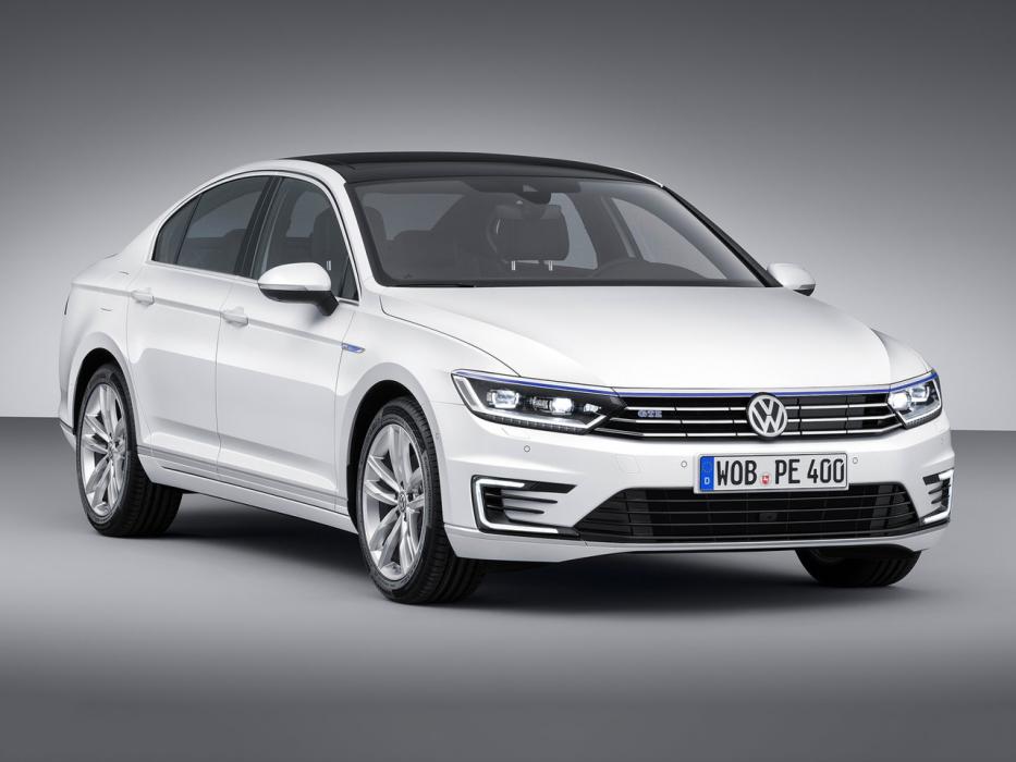 Cinco coches híbridos enchufables Volkswagen Passat GTE