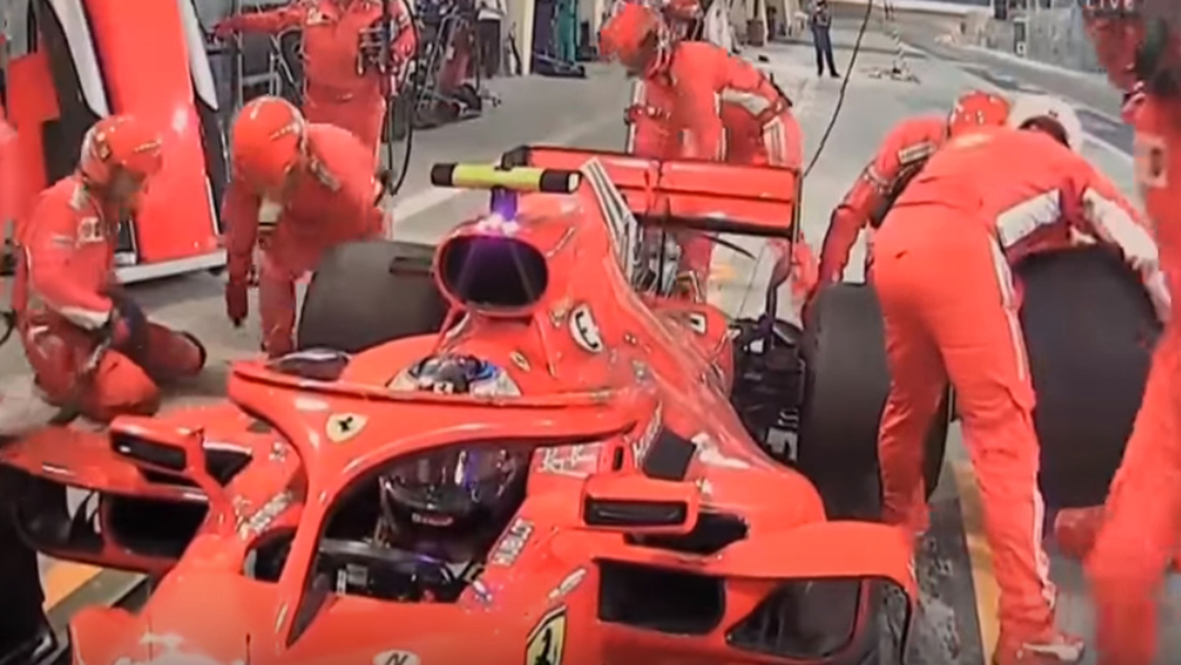 Kimi atropella a un mecánico en Baréin F1 2018