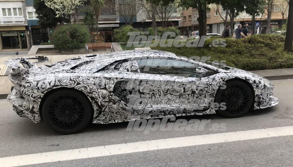Lamborghini Aventador Jota SV lateral Con su aspecto tan discreto