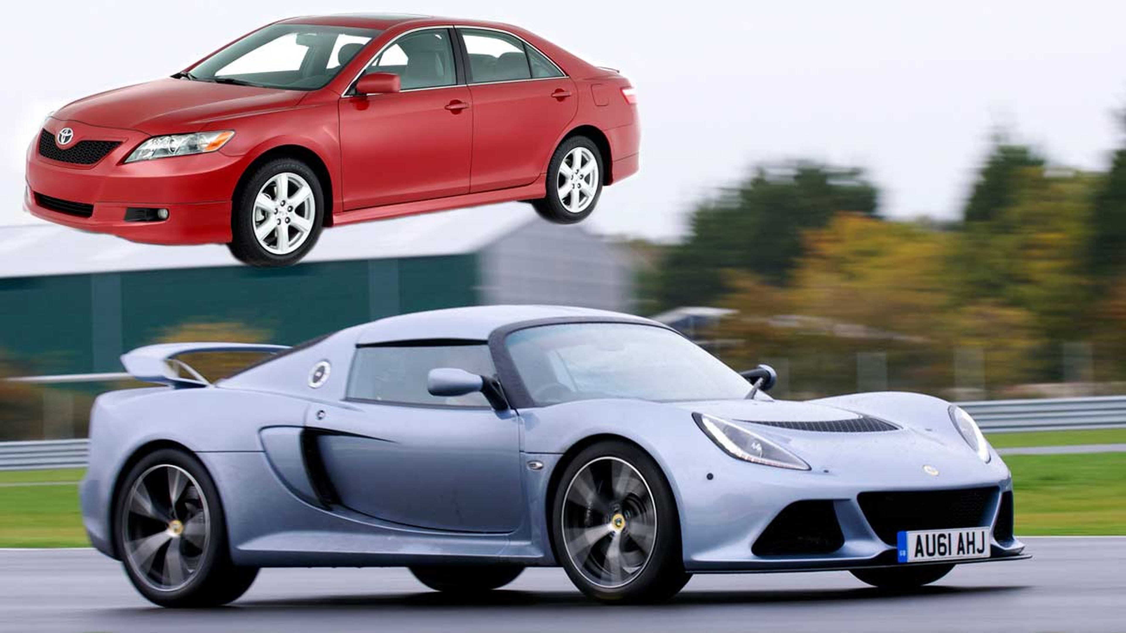 Lotus Exige y Toyota Camry