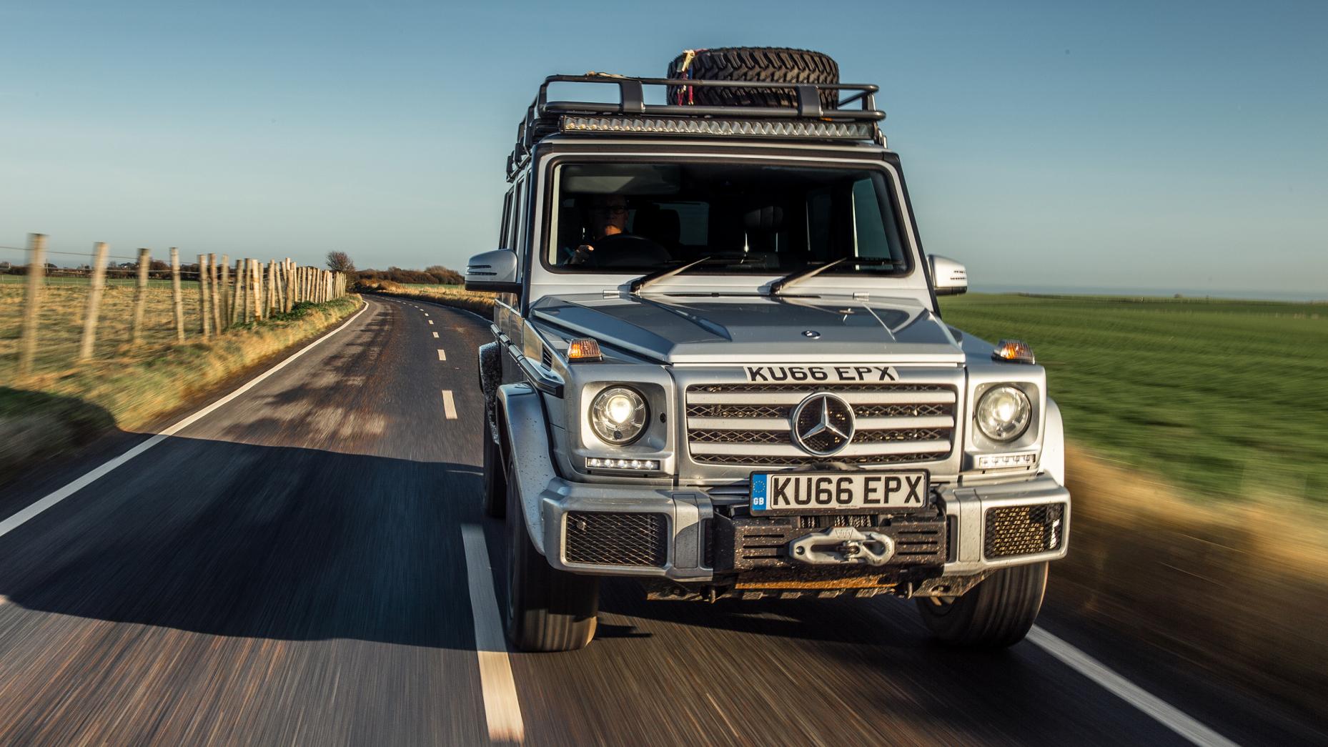 Mercedes Clase G off-road lujo todoterreno todo terreno suv robusto tierra campo camino 4x4
