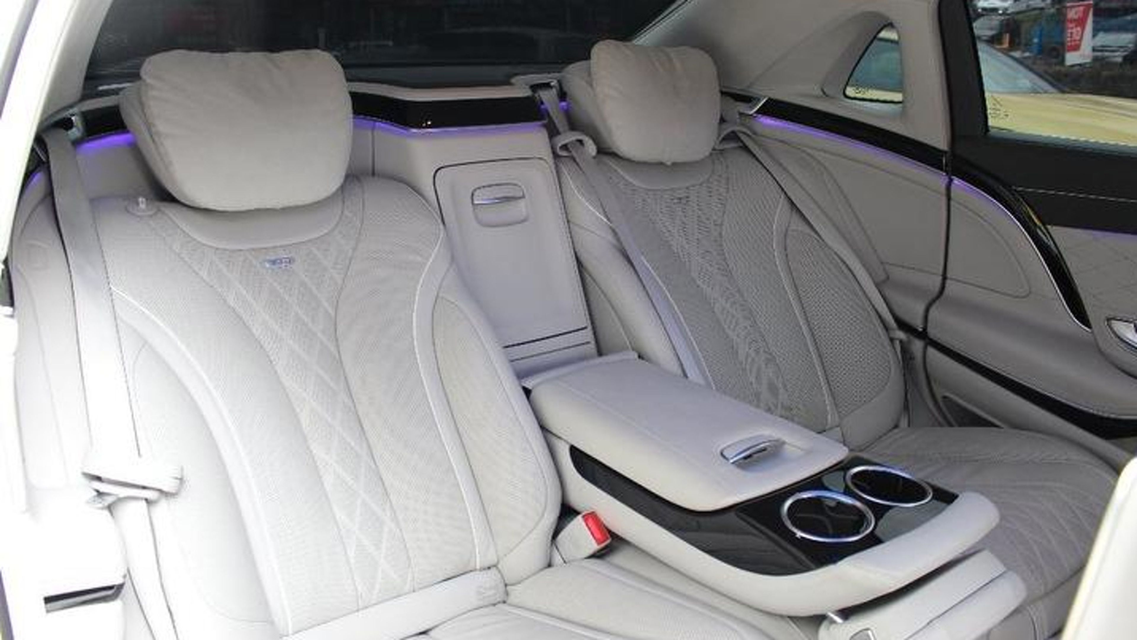 Interior muuu molón del Mercedes Maybach S600 de Hamiton