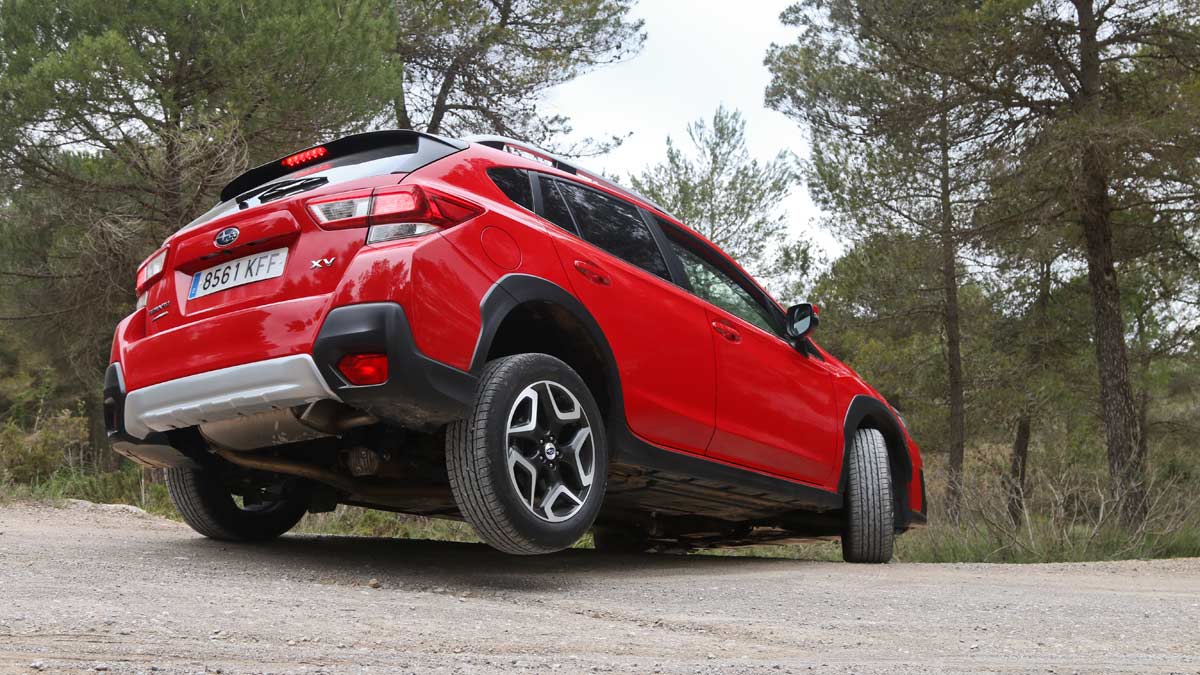 Prueba Subaru XV 2018 off-road todoterreno barato compacto SUV off-road 4x4 awd rojo