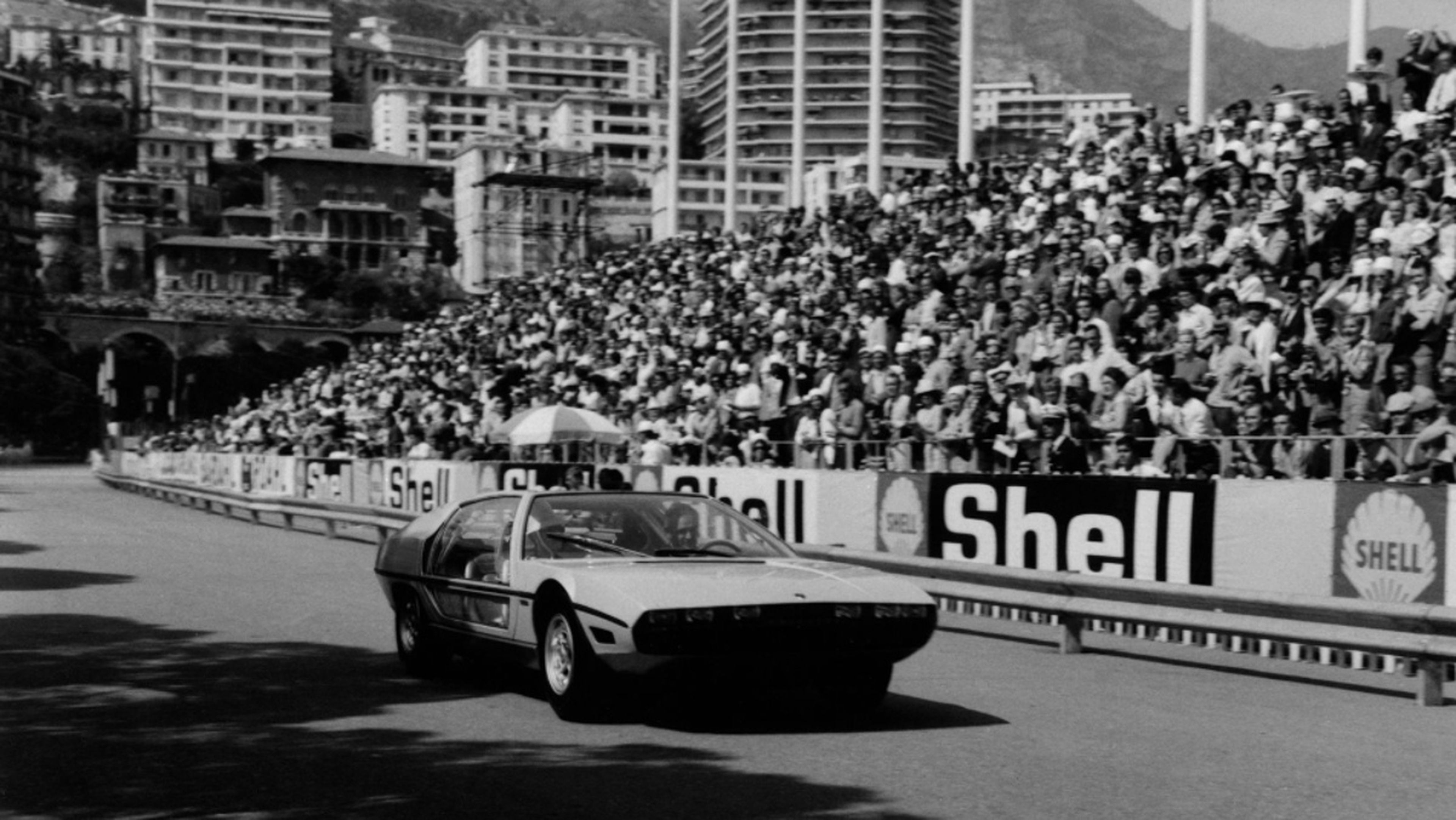 Rainiero y Grace Kelly en el Marzal antes del GP Mónaco F1 1967