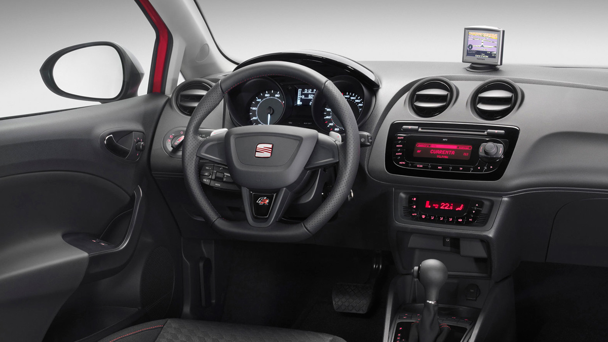 Seat Ibiza FR interior (2010) Seat Ibiza FR interior (2010)