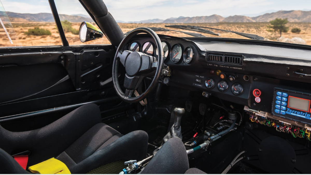 Interior del Porsche 959 del Rally París Dakar 1985 Interior del Porsche 959 del Rally París Dakar 1985