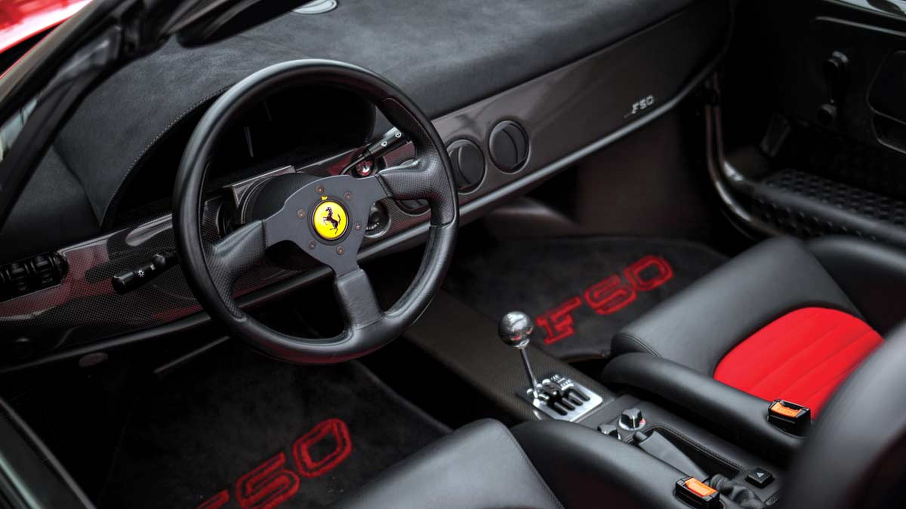 Mejores volantes: Ferrari F50