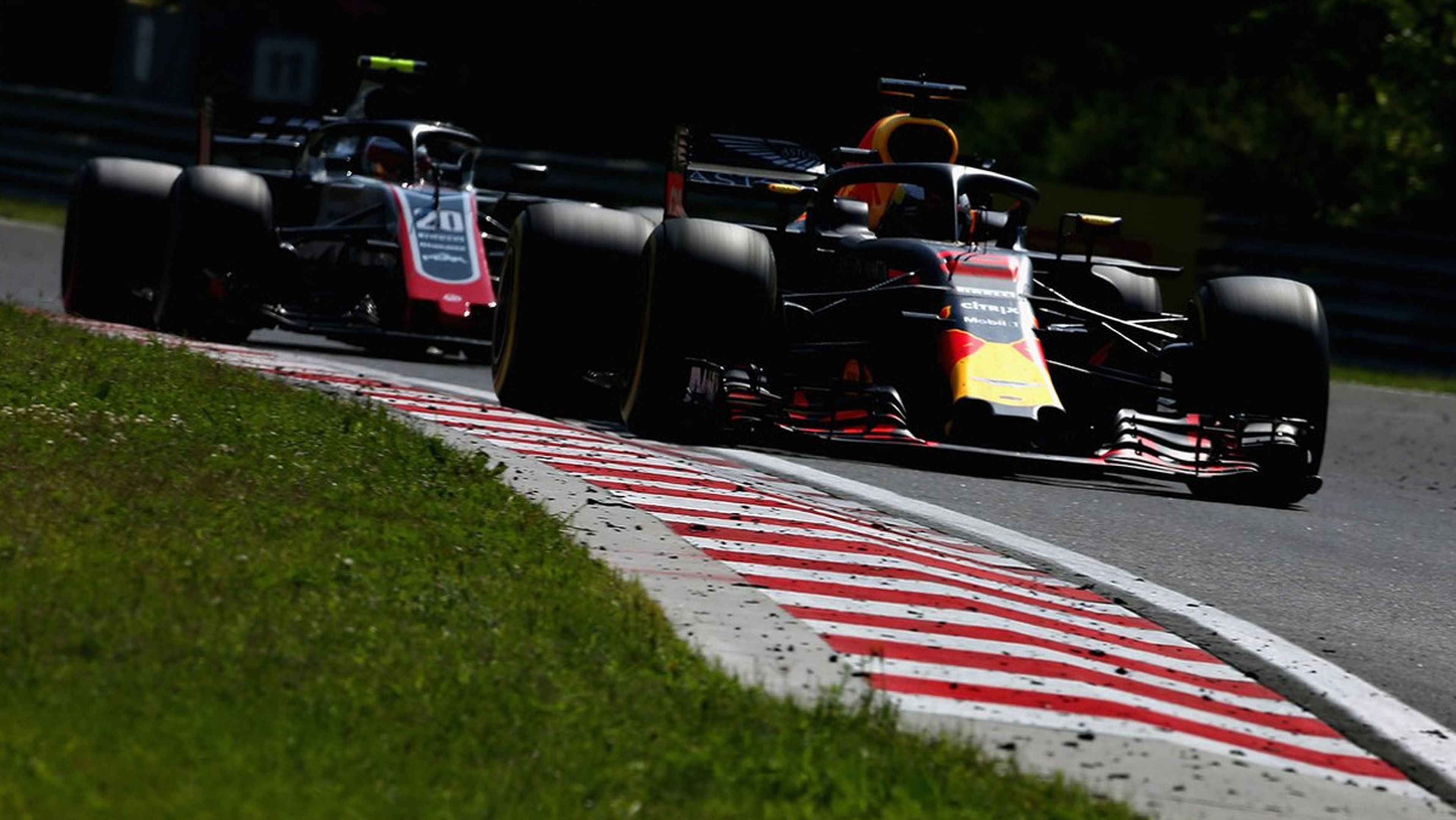 El adelantamiento de Ricciardo a Magnussen en el GP Hungría F1 20182
