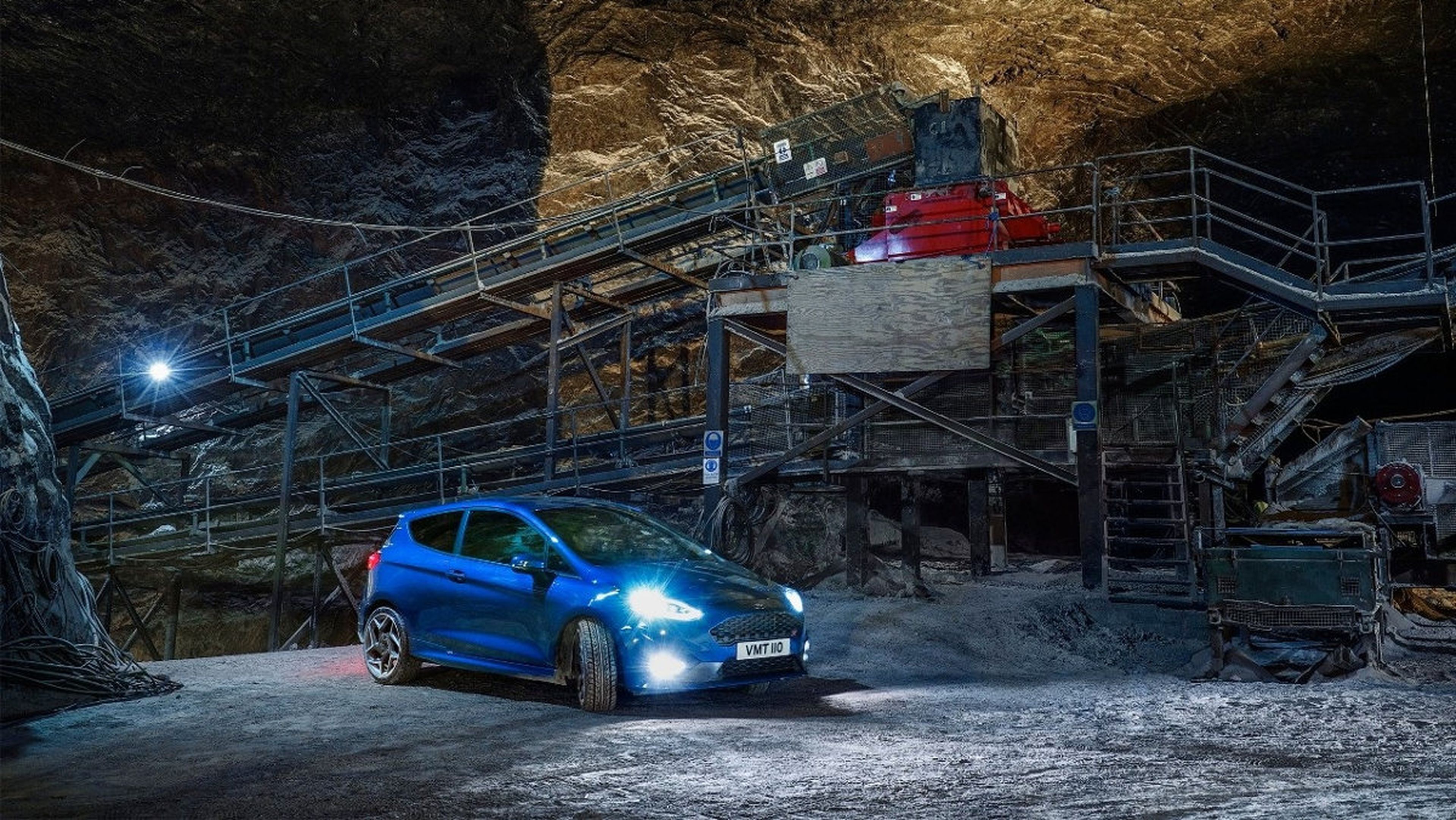 Ford Fiesta ST en una mina a 400 metros de profundidad
