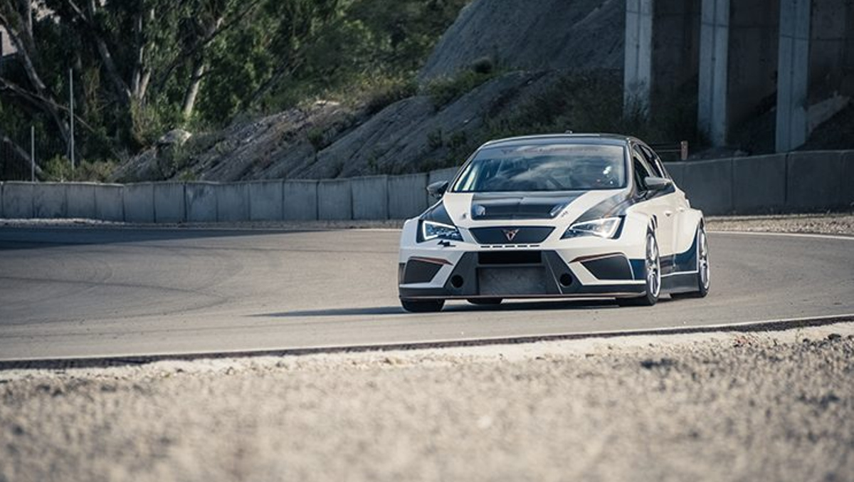 La prueba de Lorenzo y Dovizioso con el CUPRA TCR La prueba de Lorenzo y Dovizioso con el CUPRA TCR