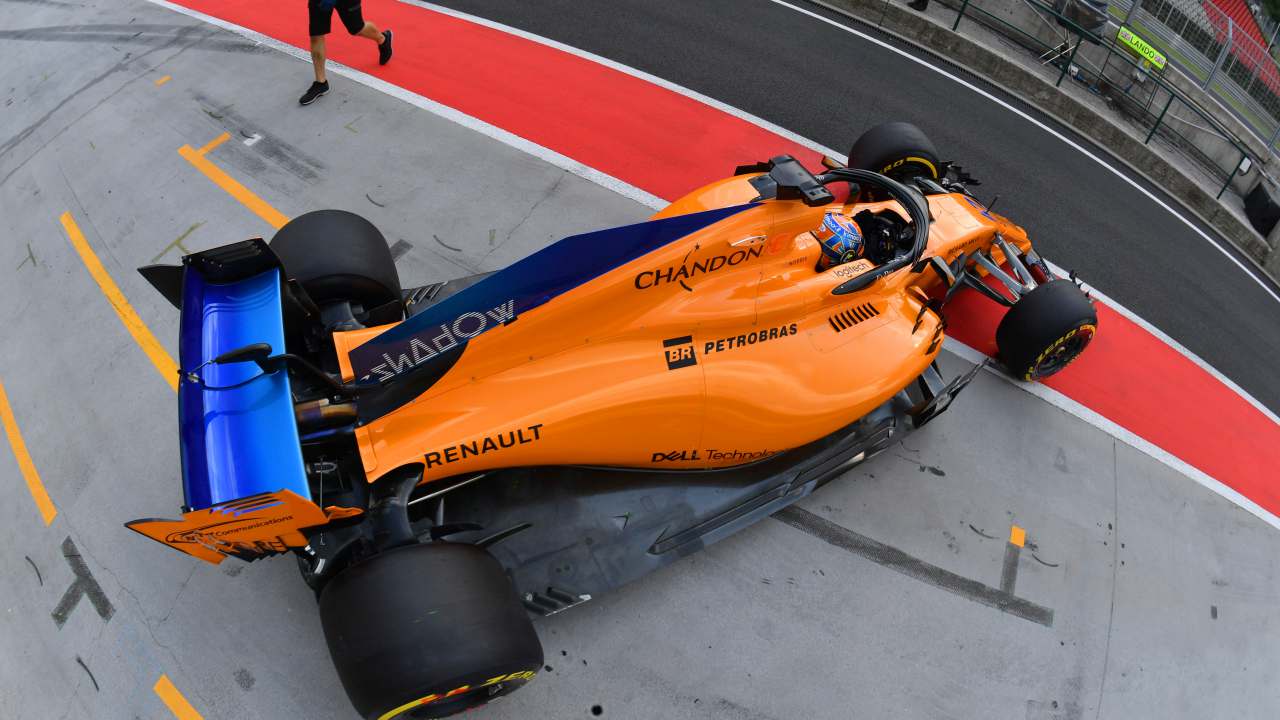 McLaren en el pit lane McLaren en el pit lane