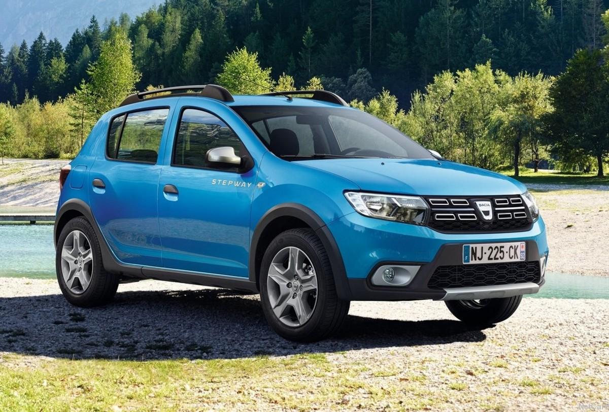 Peugeot 1008 Dacia Sandero Stepway Peugeot 1008 vs Dacia Sandero Stepway