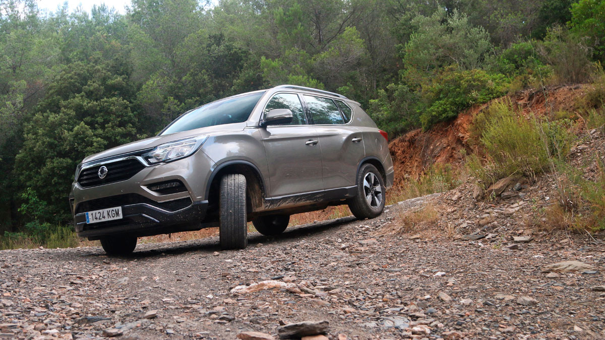 prueba SsangYong Rexton todoterreno 7 plazas lujo suv off-road monte todo terreno
