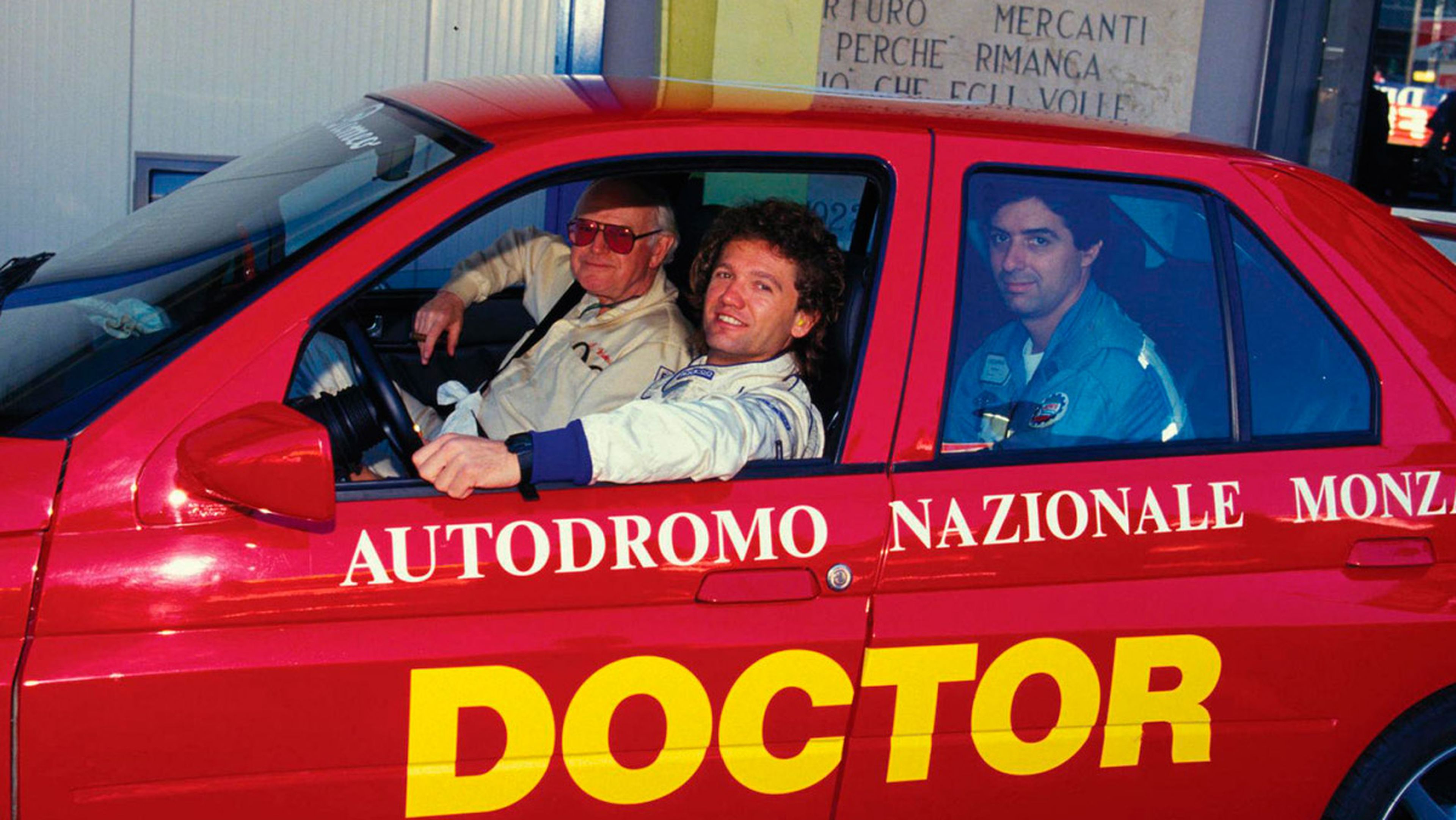 Alfa Romeo 155 GTA Stradale (coche médico)
