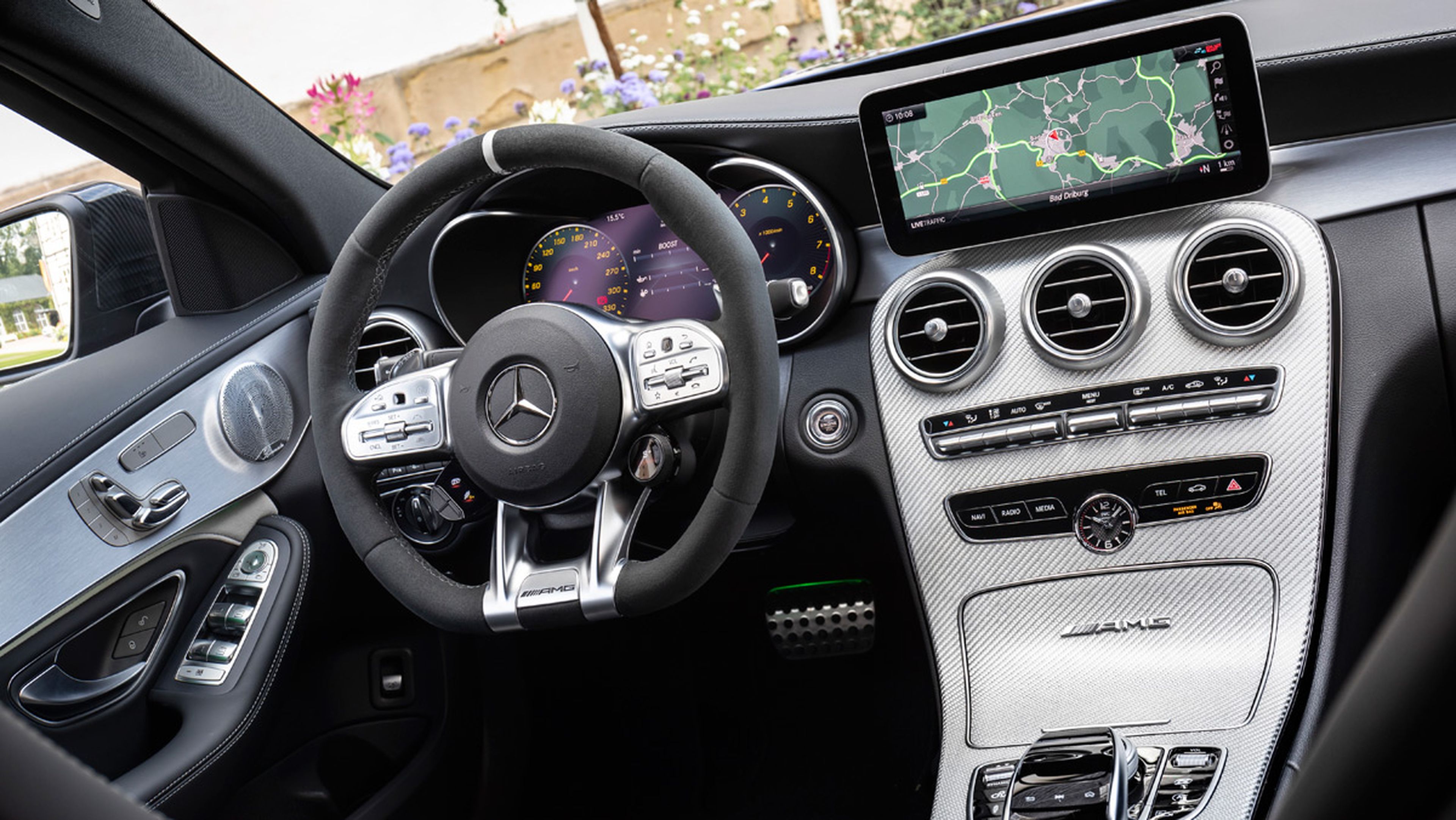 Mercedes-AMG C 63 2019 (interior)