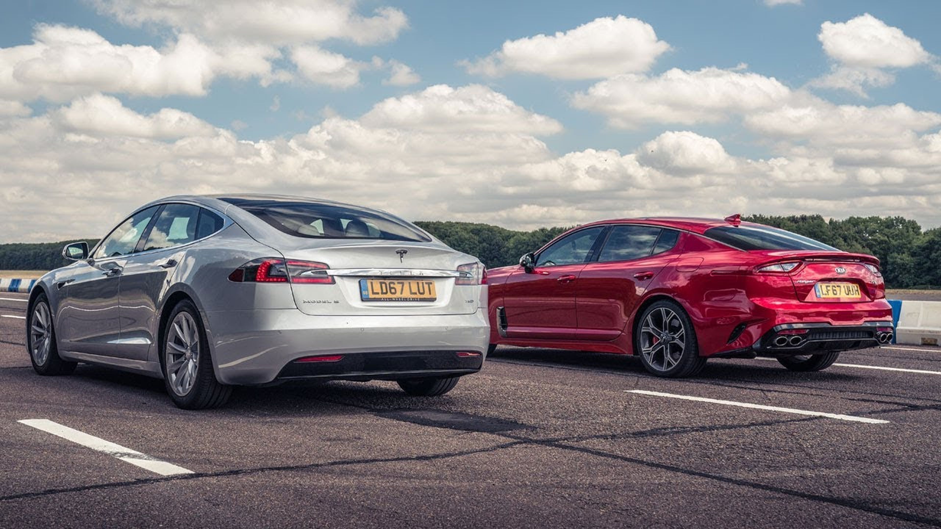 Kia GT contra Tesla Model S