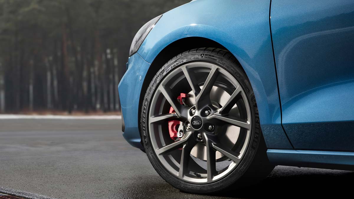 Ford Focus ST Con 280 gasolina y 190 diésel