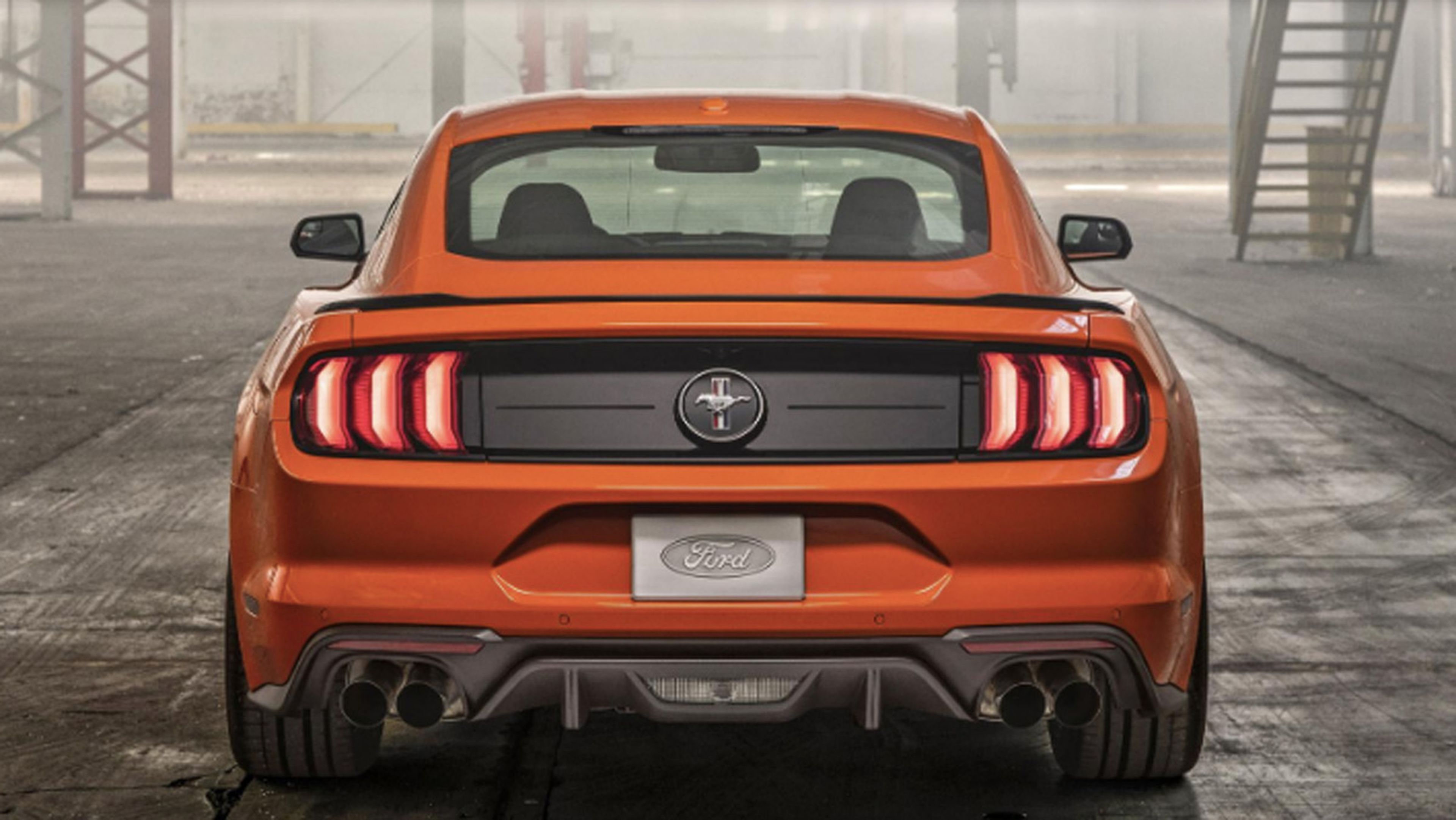 Ford Mustang EcoBoost High Performance Package, trasera
