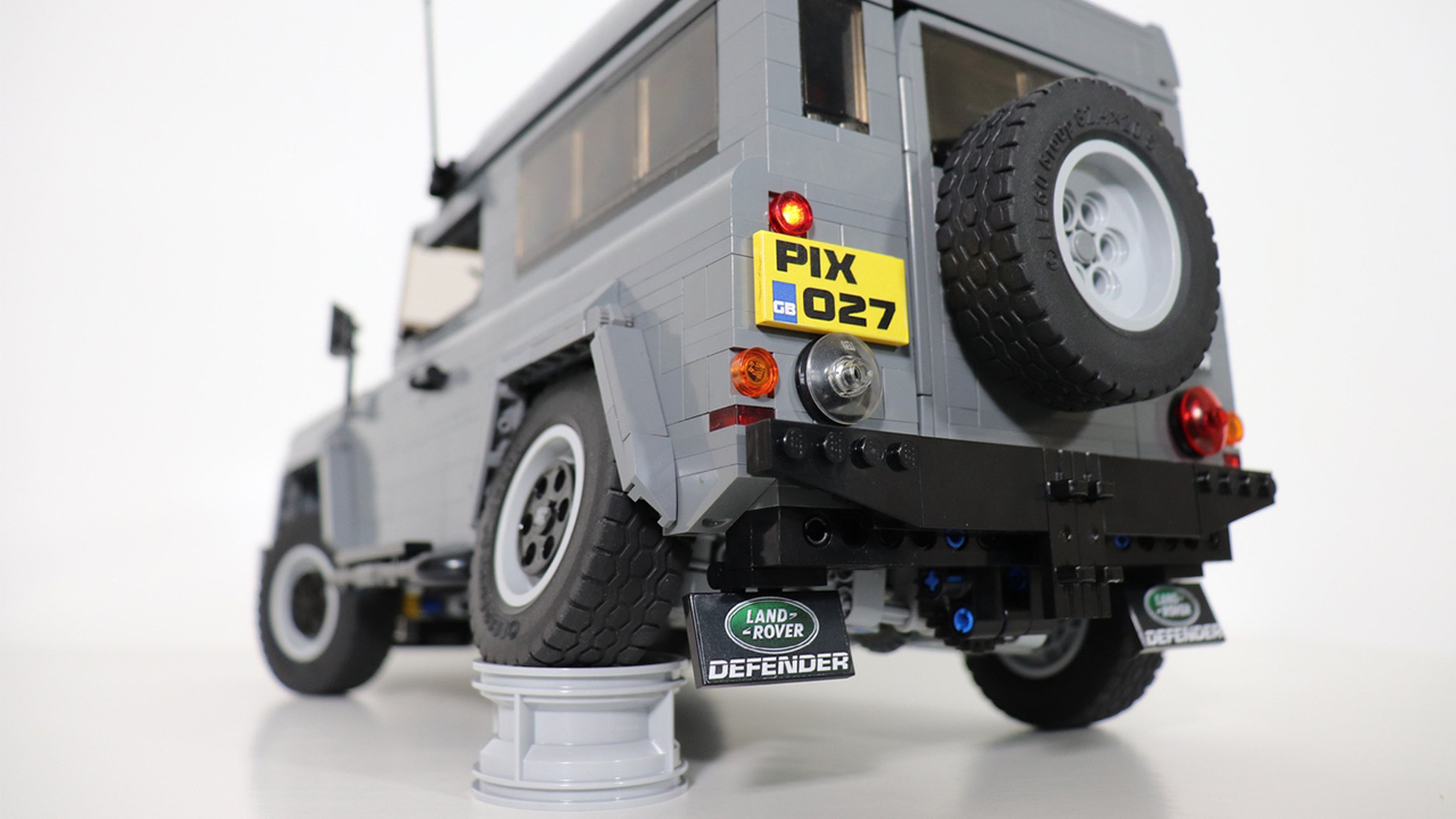 Land Rover Defender de Lego trasera