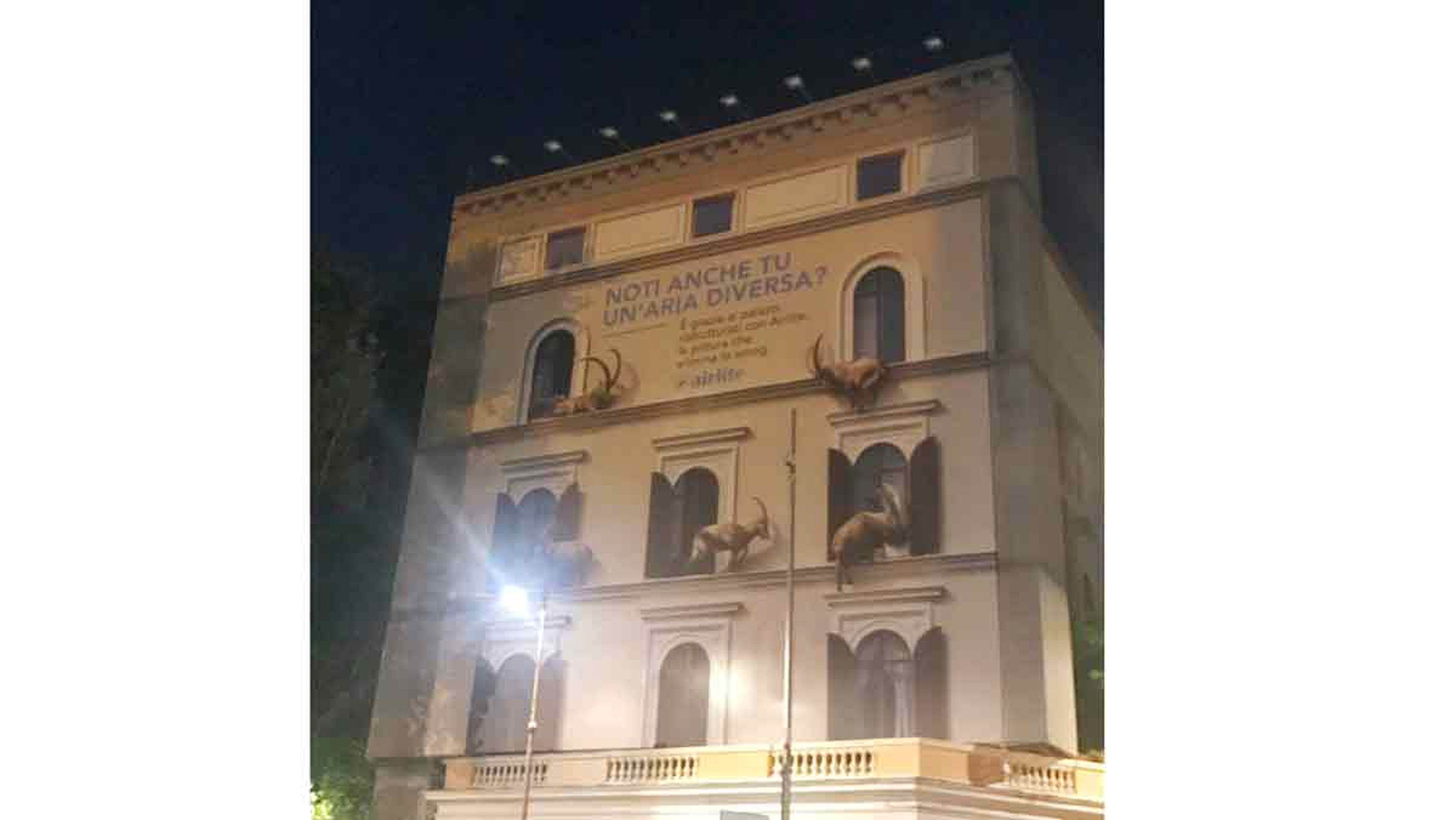 Una fachada pintada con Airlite en Roma