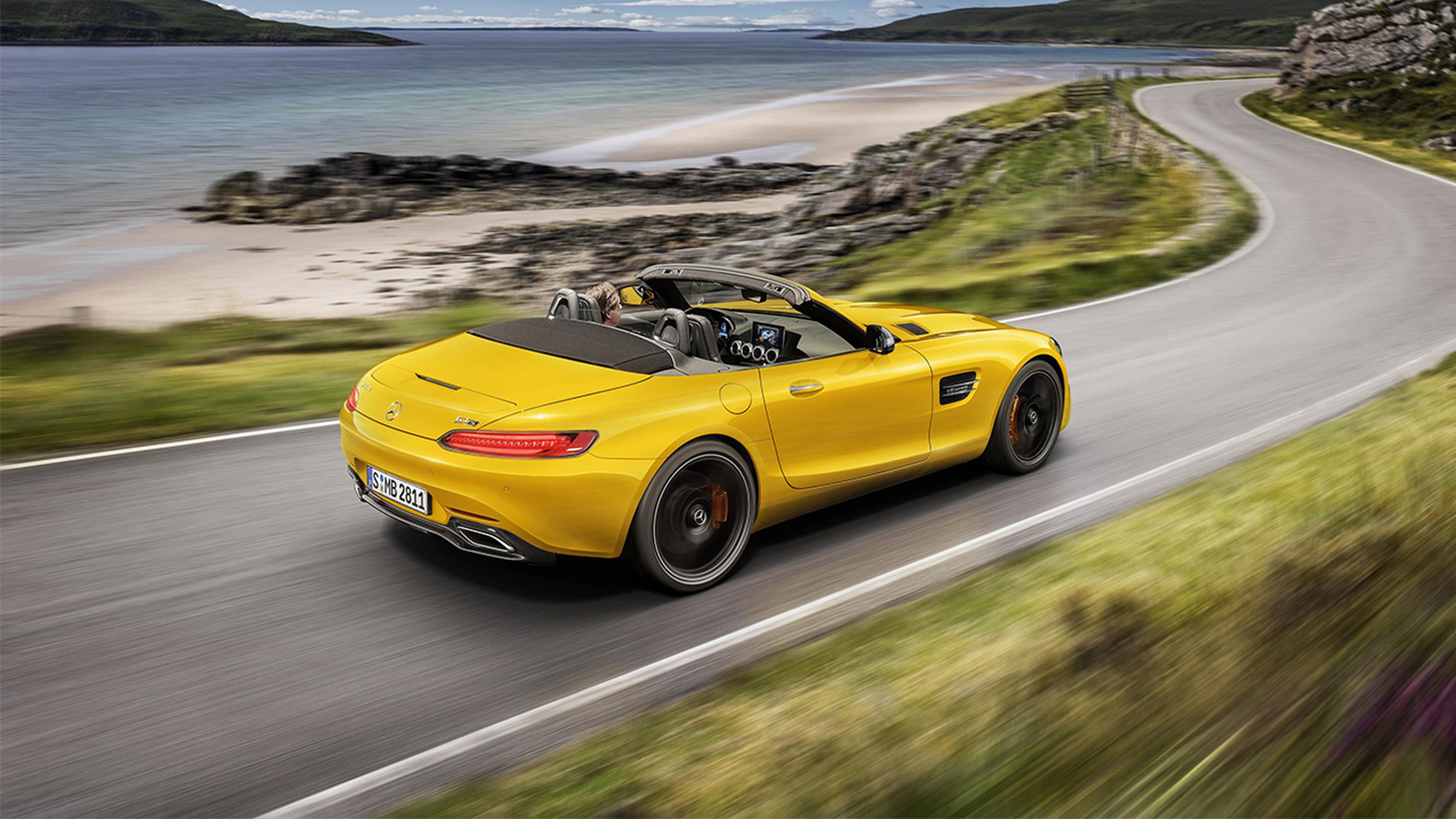 Mercedes AMG GT S Roadster trasera
