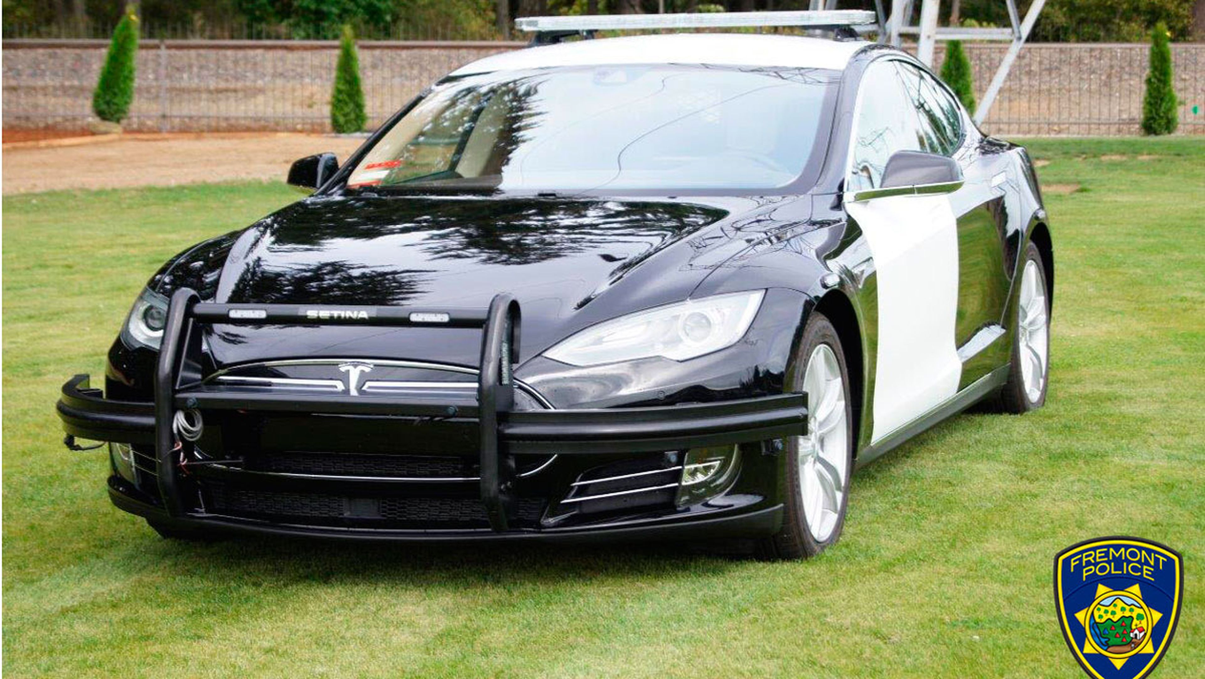 Tesla Model S policía