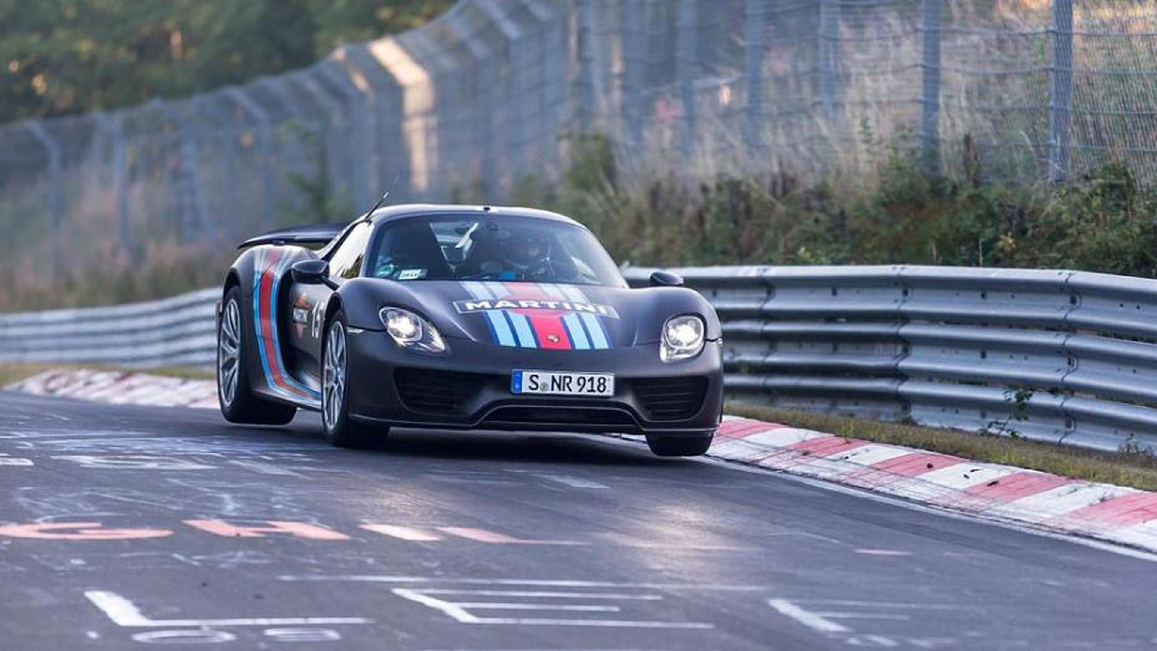 Porsche 918 Spyder en el circuito de Nürburgring.