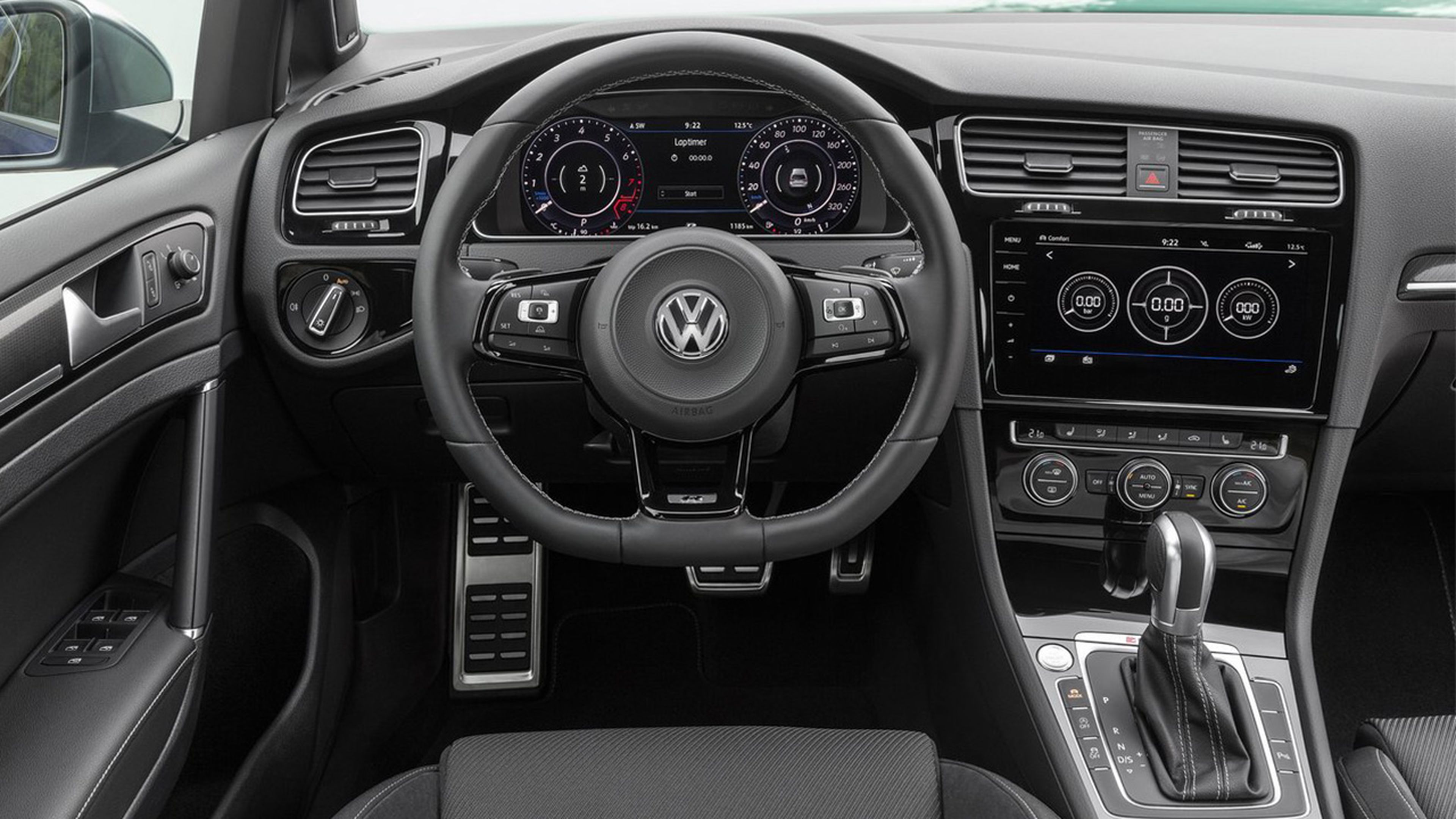 Volkswagen Golf R interior