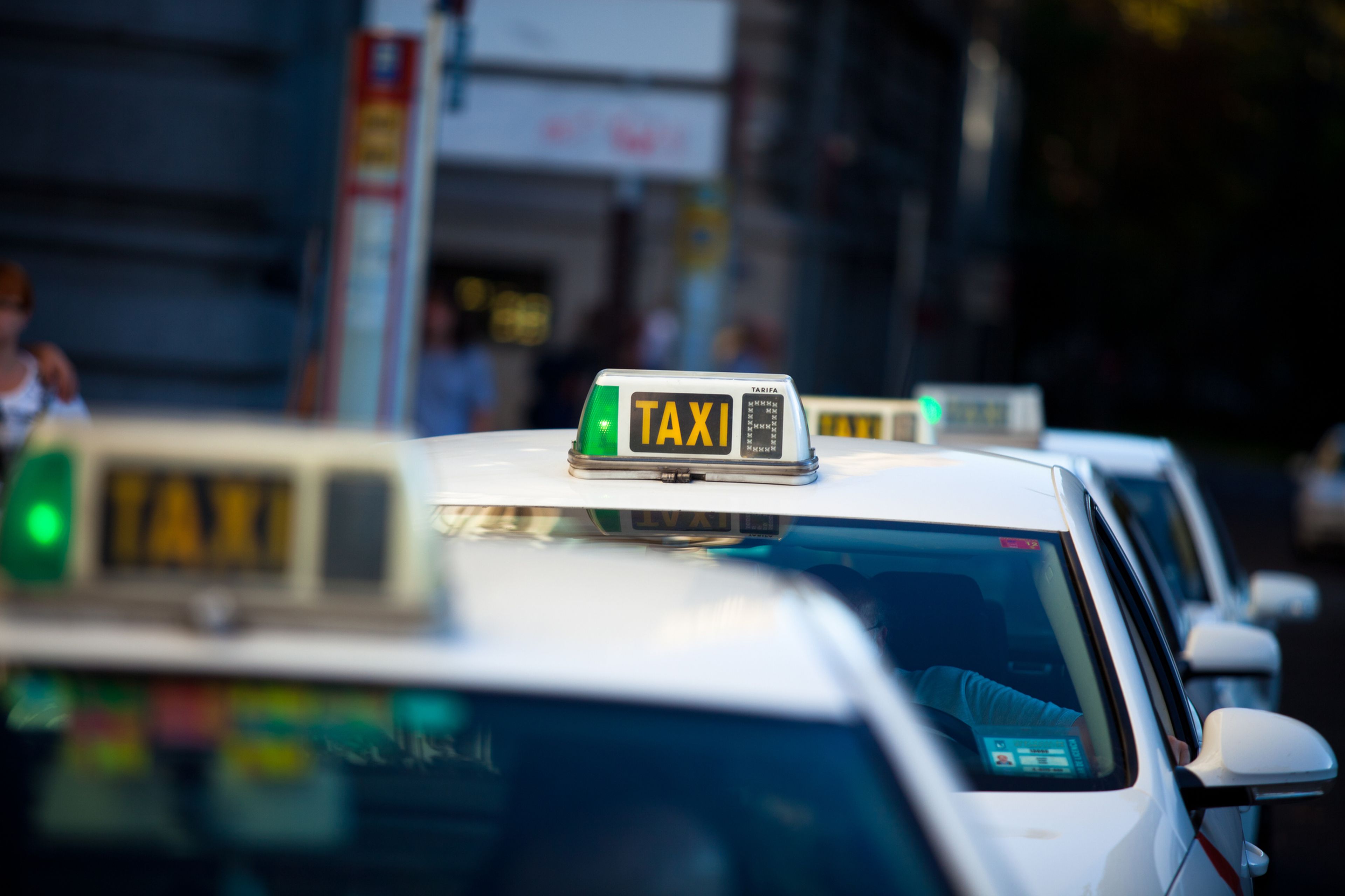 ¿Cuántas personas pueden ir en taxi durante el Estado de Alarma?