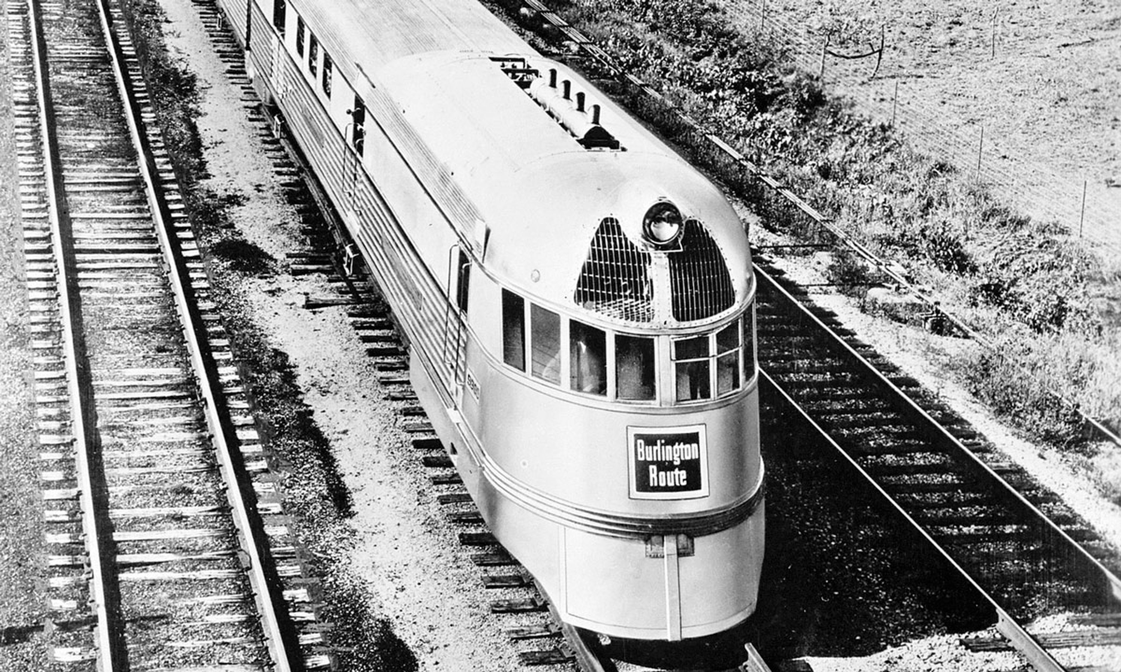 Línea de Burlington operada con una locomotora GM Zephyr