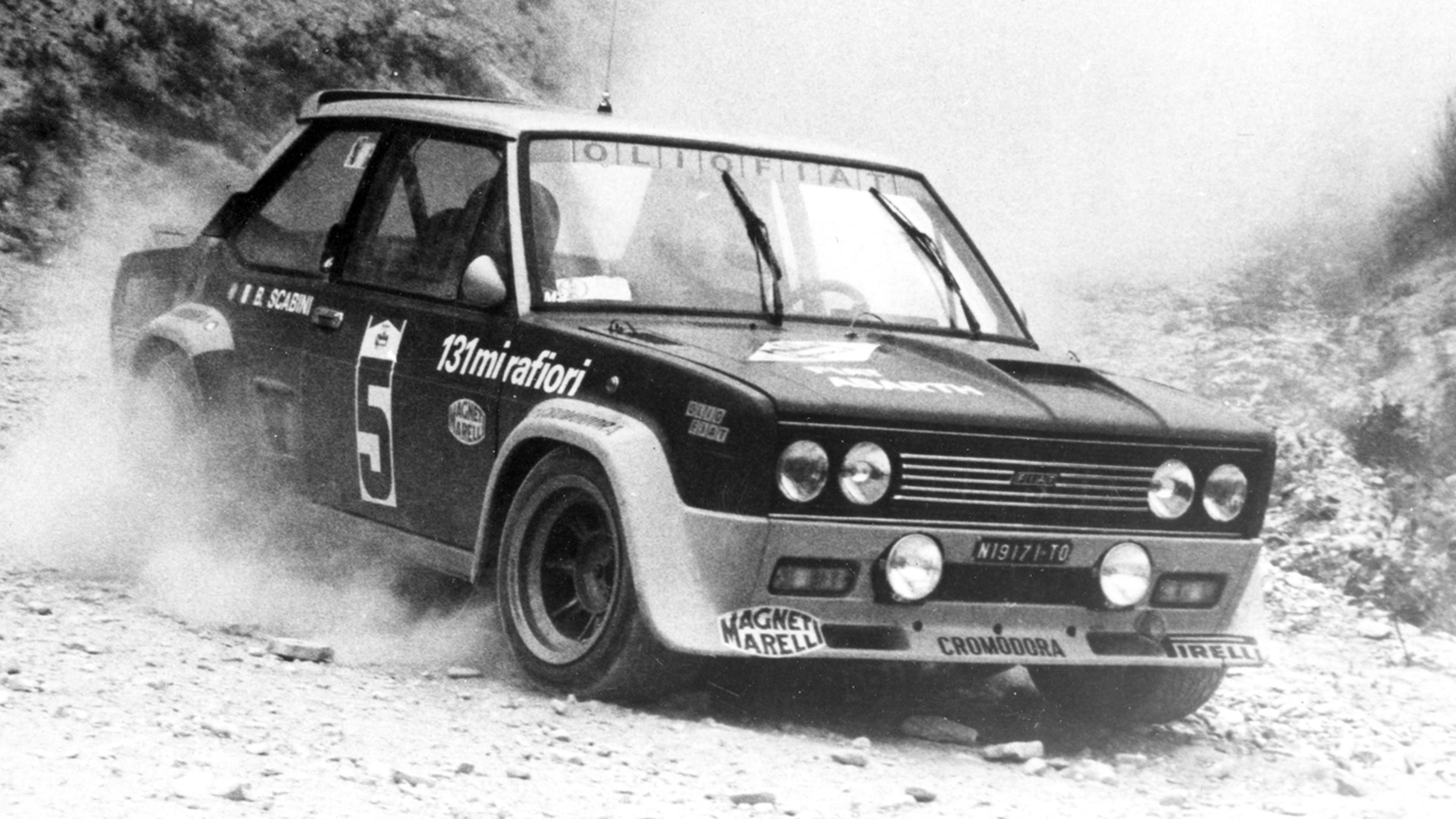 Abarth 131 en el Rally 4 Regioni de 1976. Esta unidad pilotada por Giorgio Pianta no terminó. Foto: Abarth