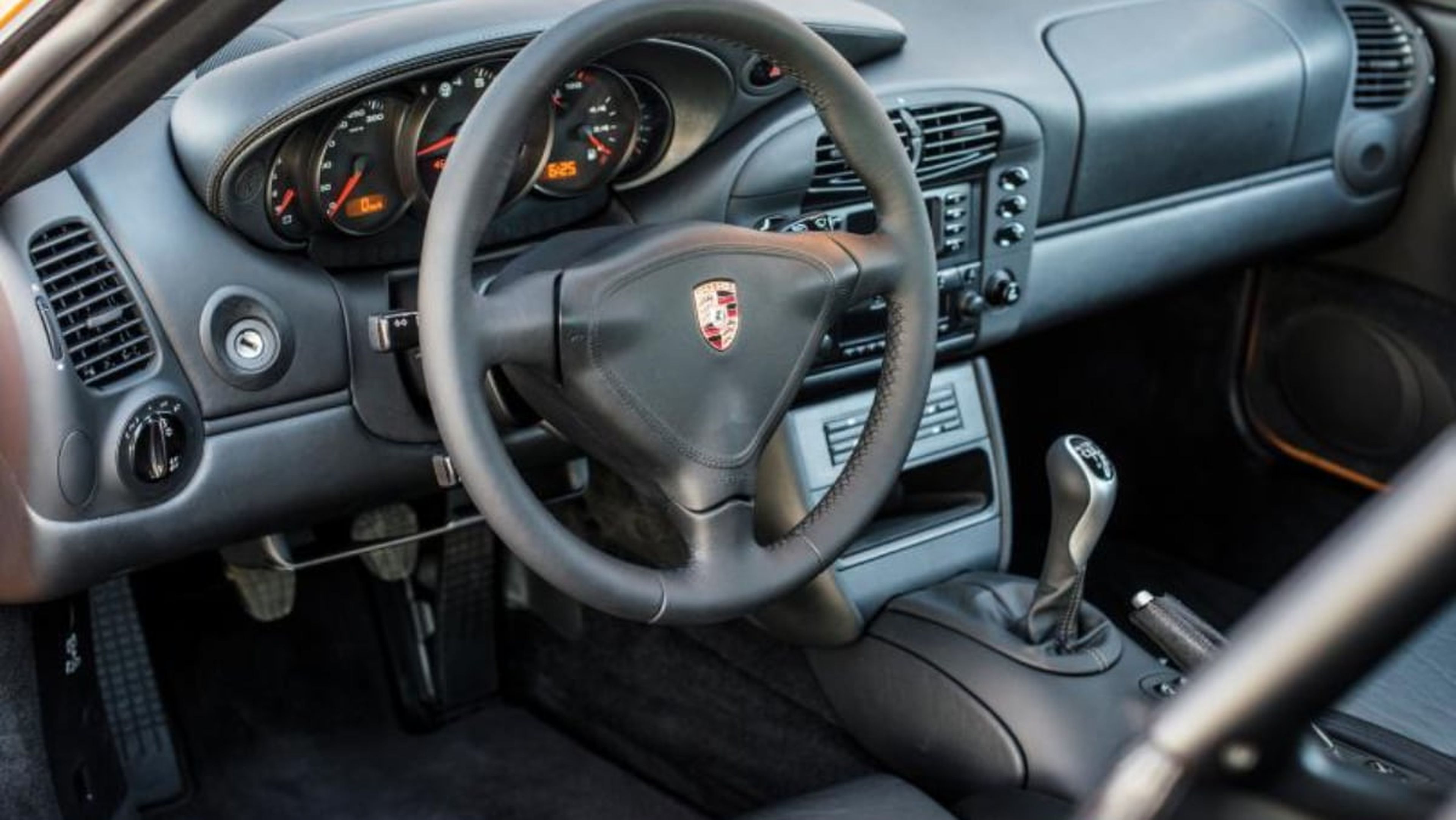 Generaciones Porsche 911 Turbo interior