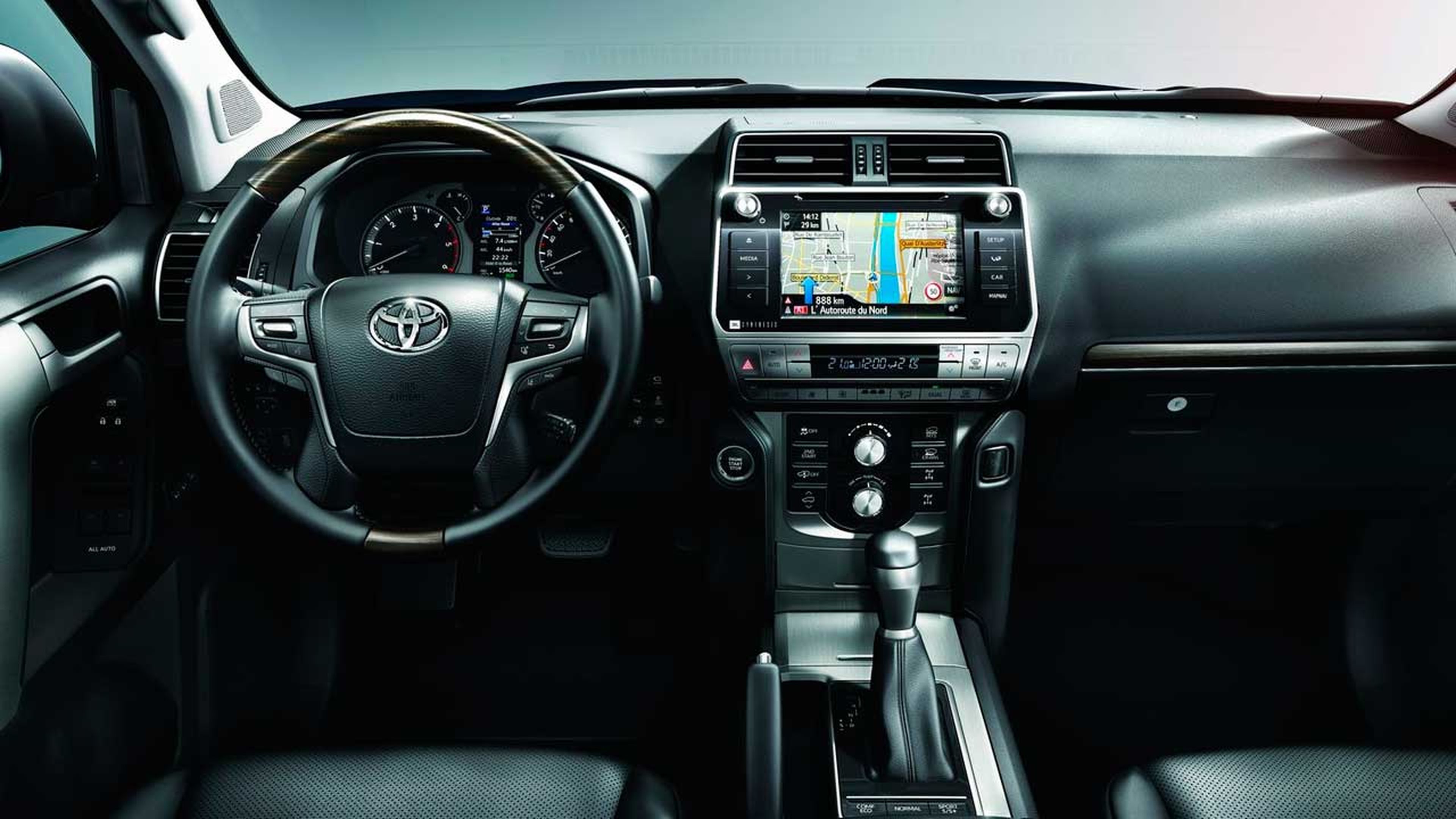 Cockpit Toyota Land Cruiser