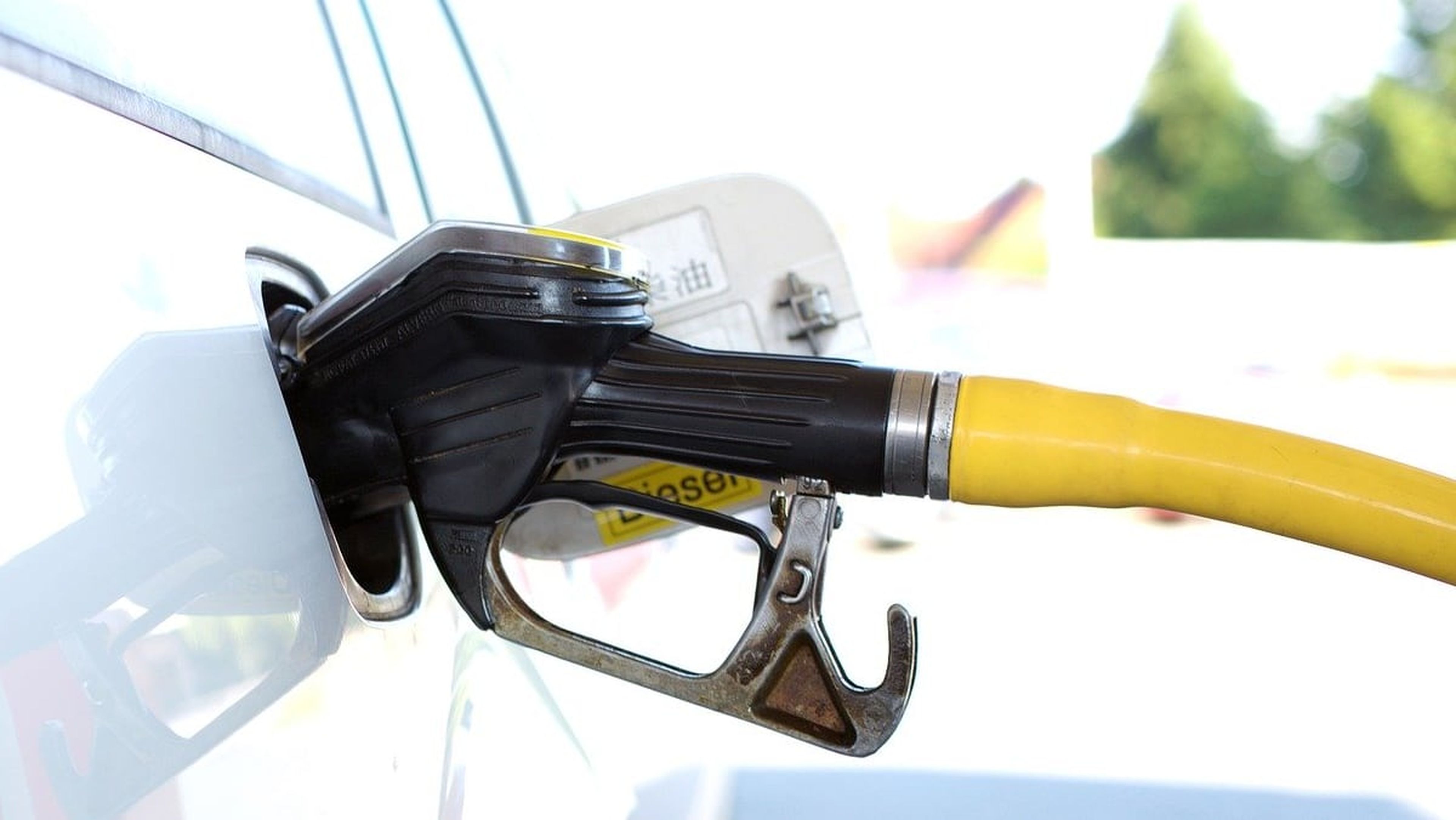 Cuánta gasolina puedes comprar con tu sueldo