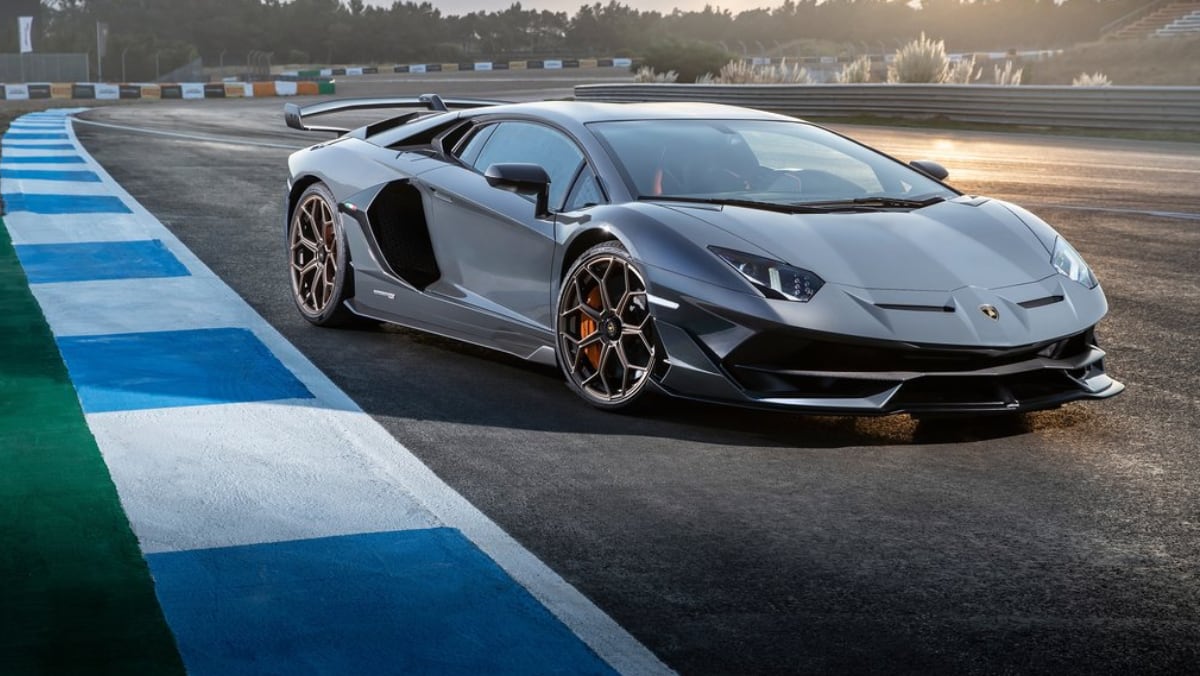 Tienes un Aventador SVJ? Lamborghini te aconseja que no lo conduzcas |  