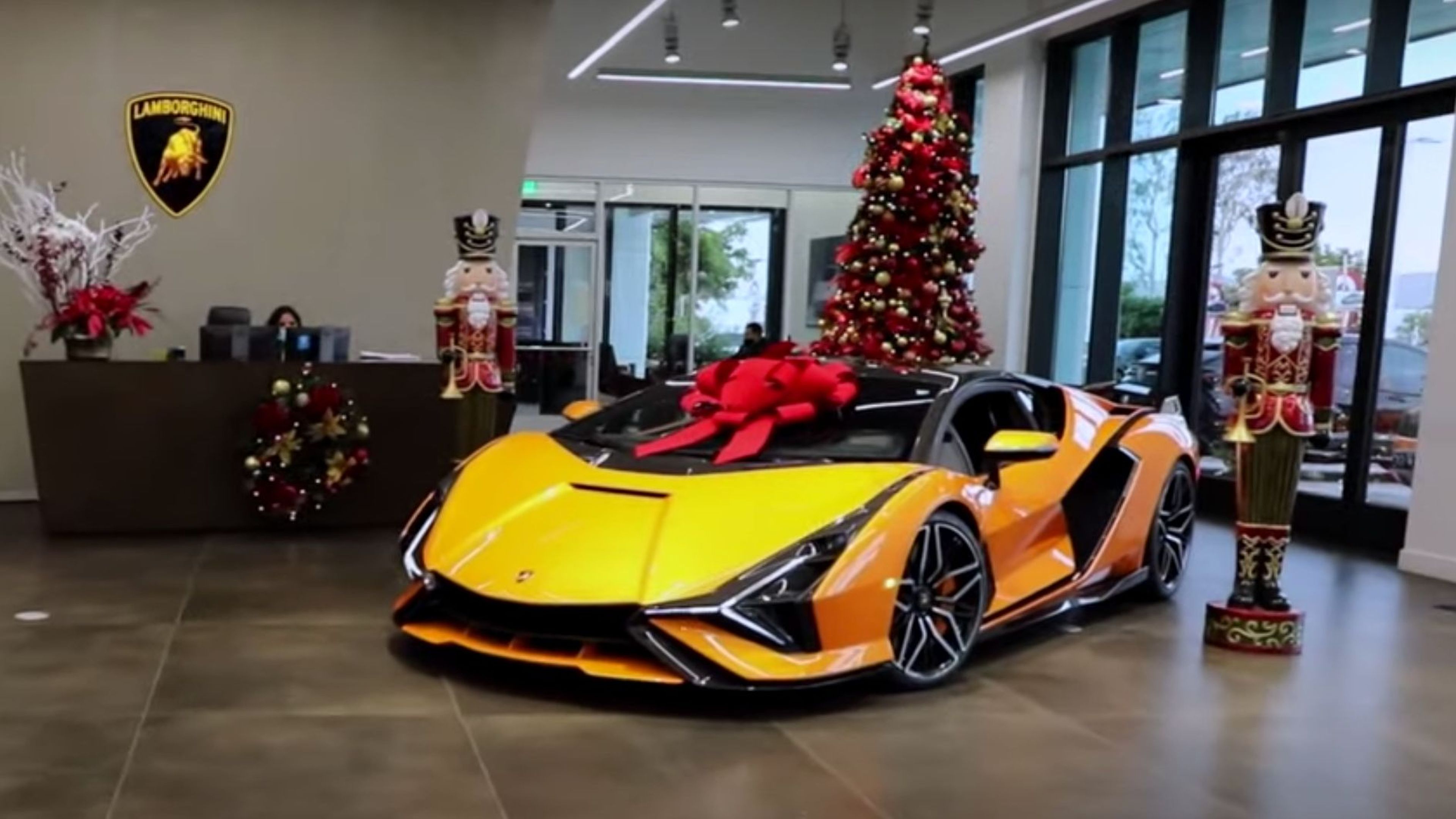 Lamborghini Sian entrega