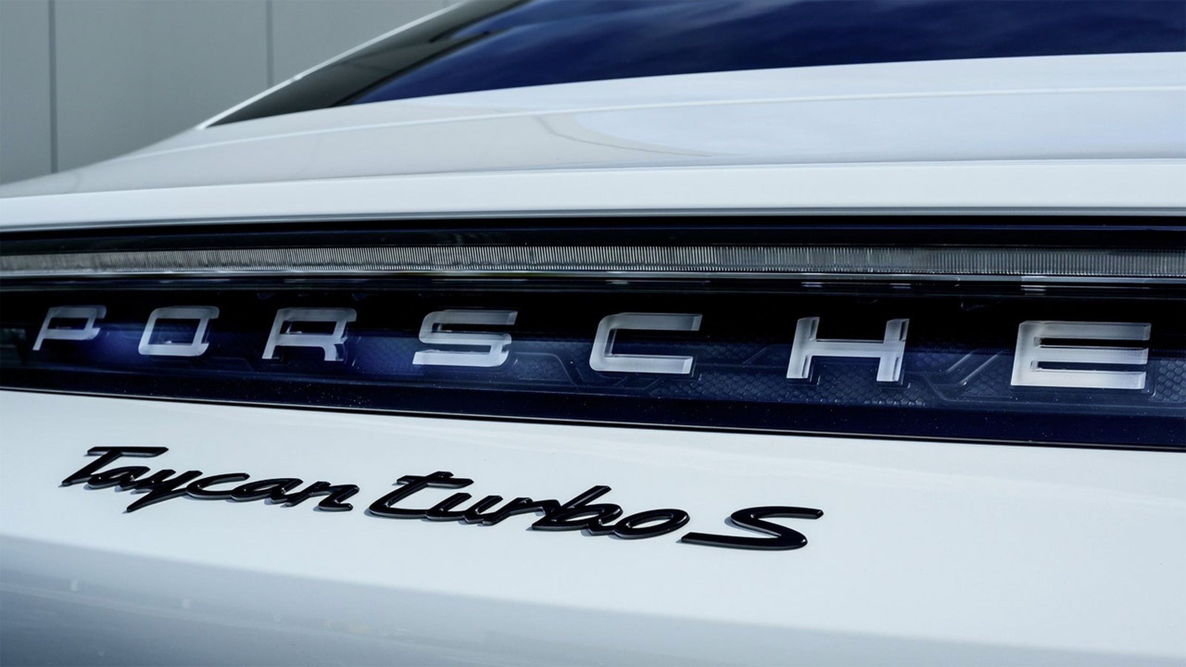 Porsche Taycan Turbo S logo