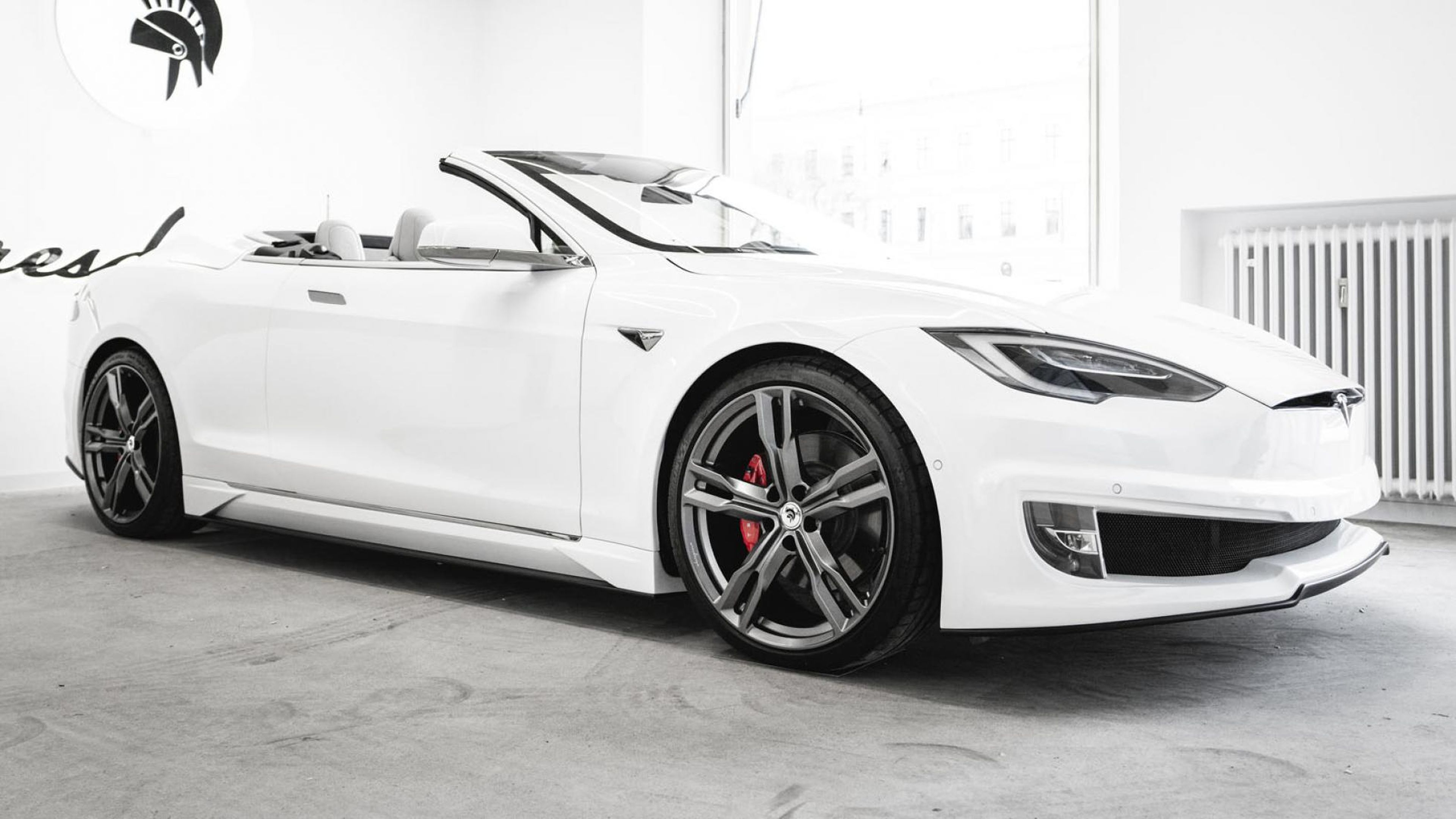 Tesla Model S descapotable Ares Design