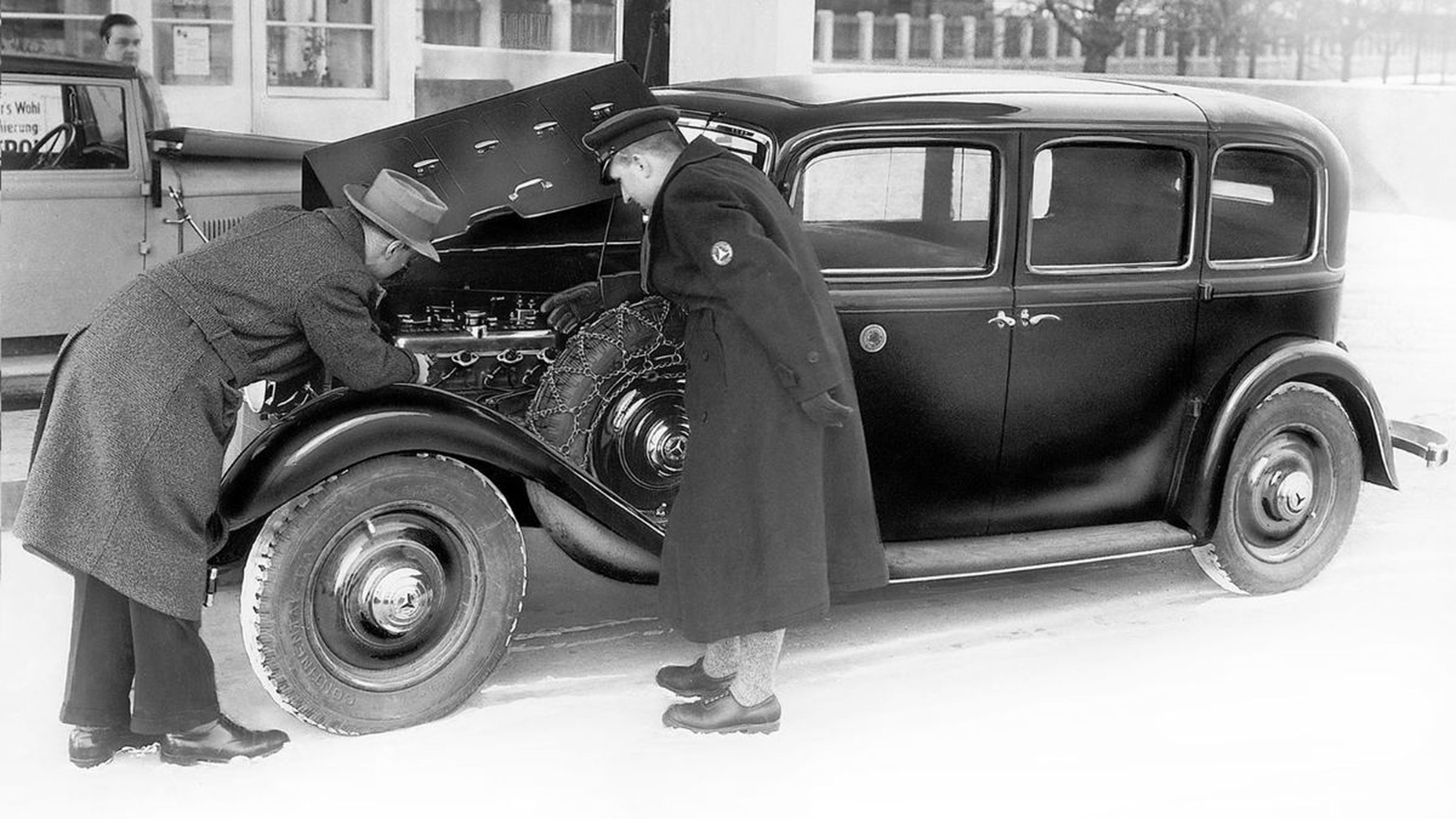 Mercedes 260d primer motor diesel