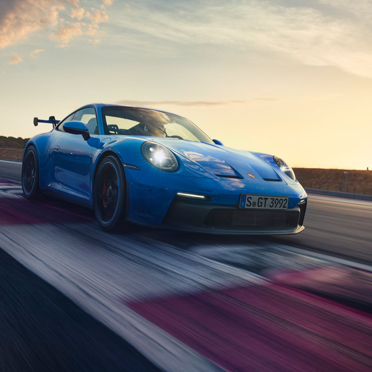 Porsche: Porsche se supera a sí mismo: el 911 GT3 RS será más radical que  un coche de carreras