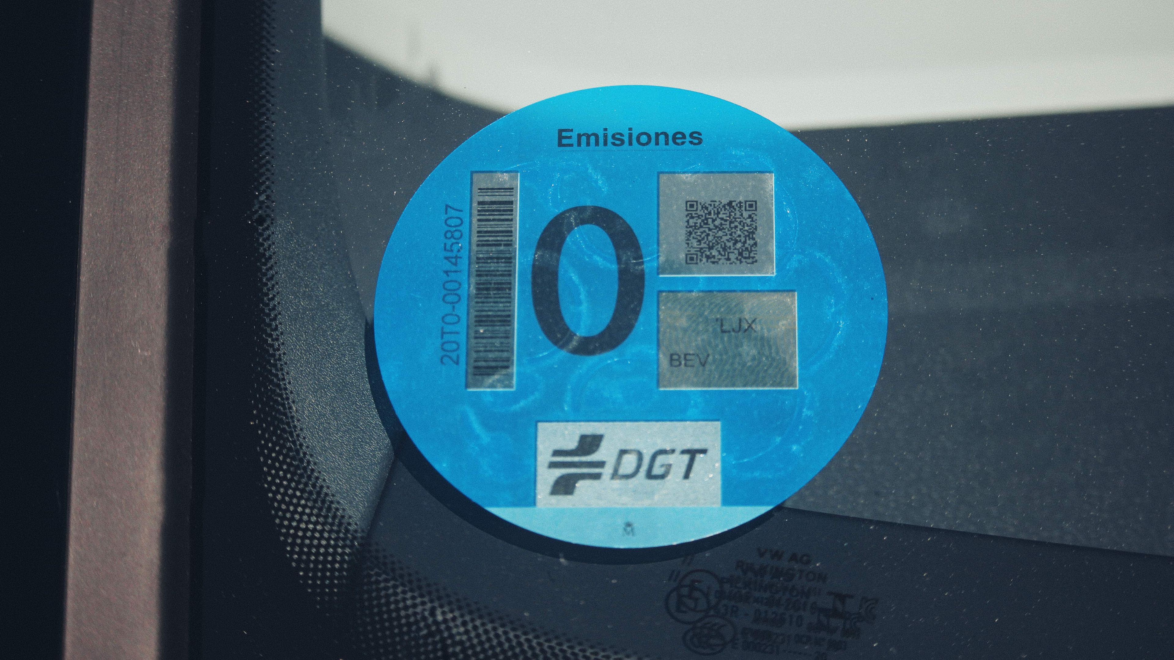 Etiqueta 0, pegatina medioambiental de coche eléctrico